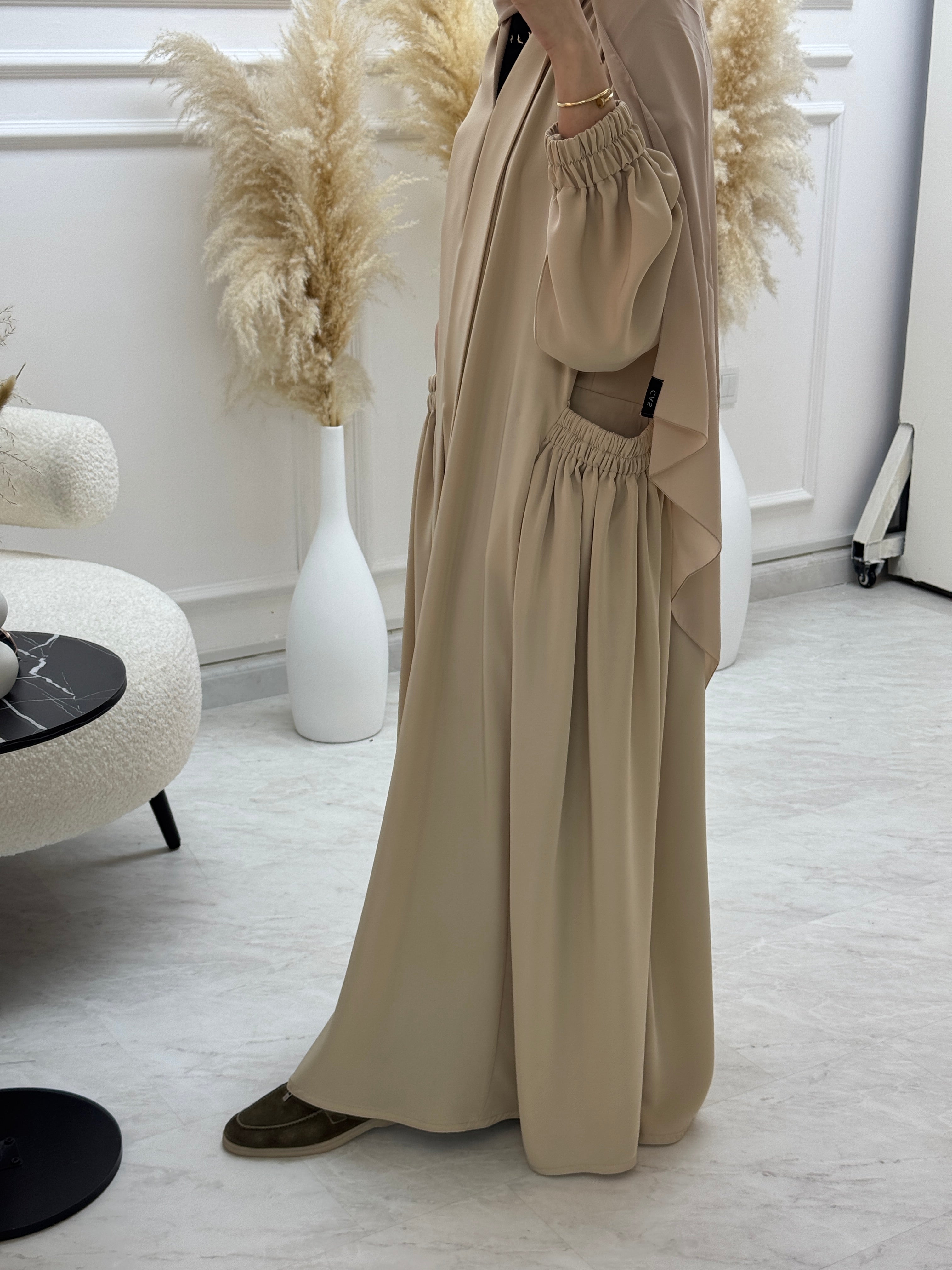 C 01-01 Beige Umrah Abaya