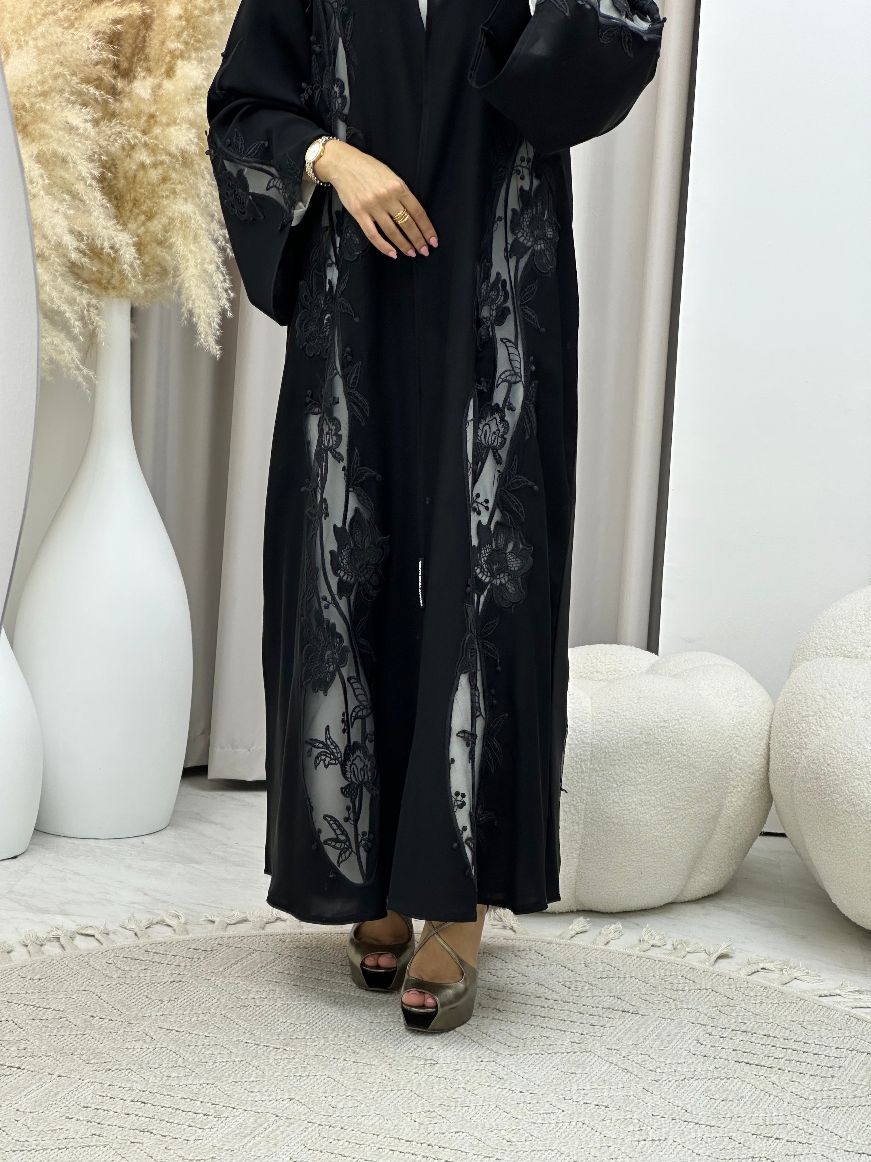 C 0479 Black Classic Lace Abaya