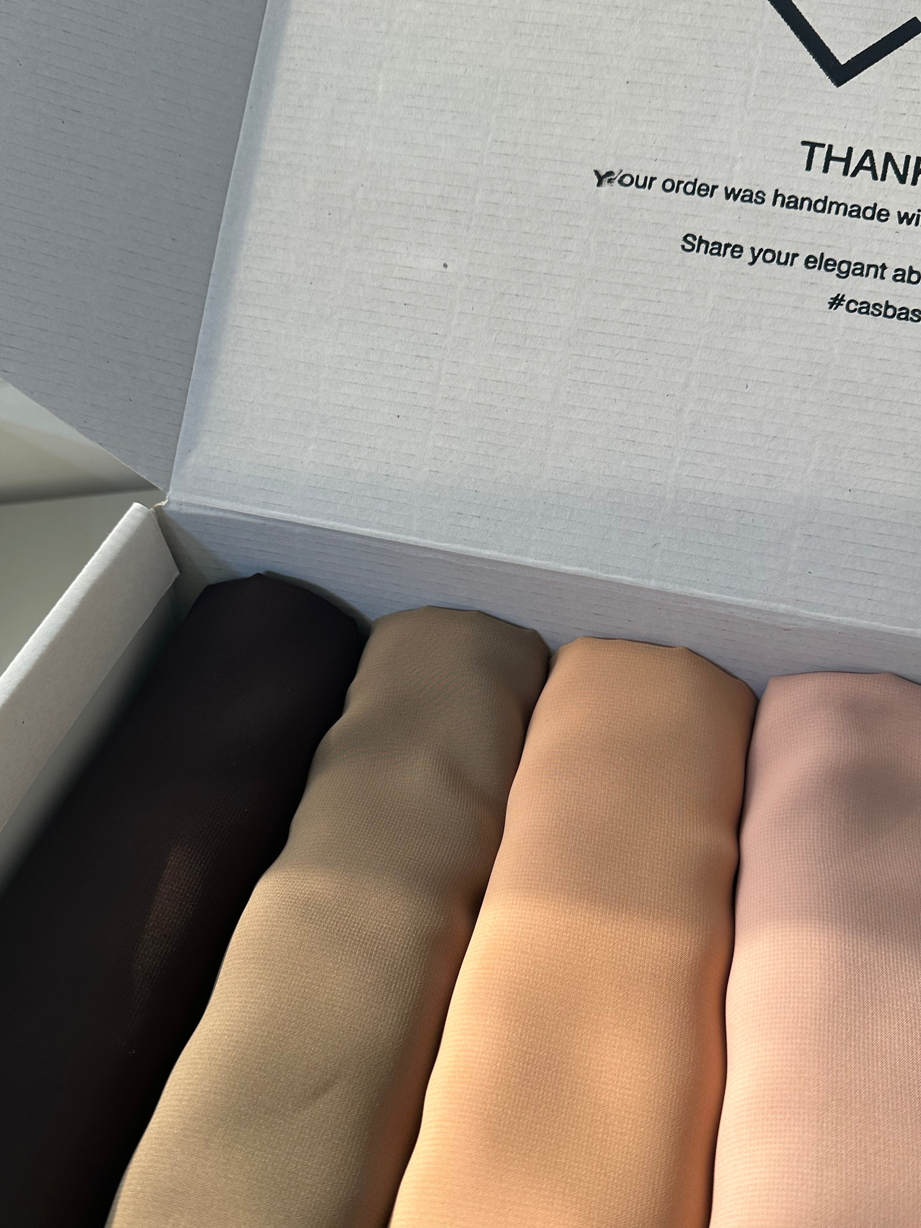 C Nude Sheila Box