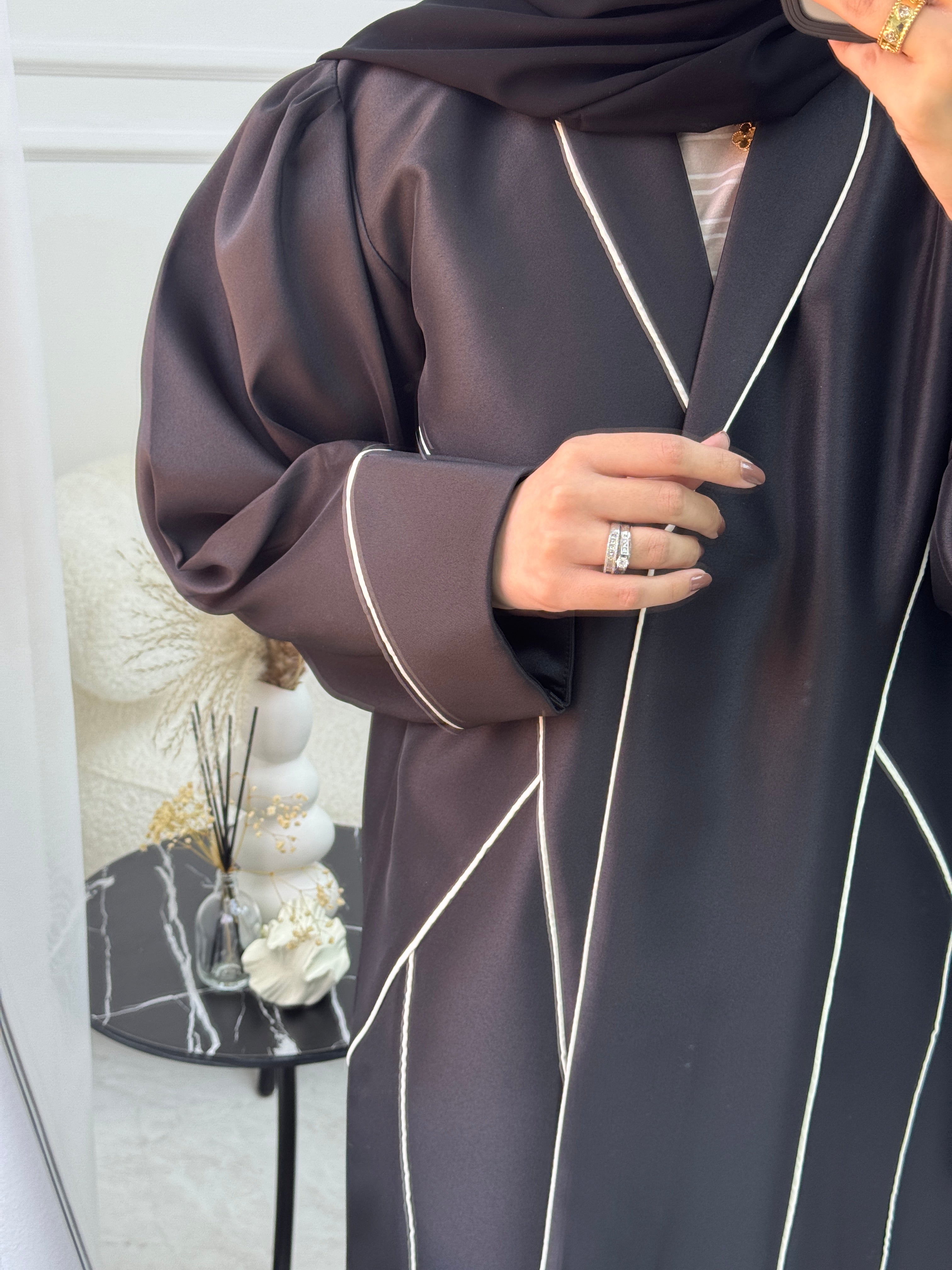 عباية سوداء C 1078