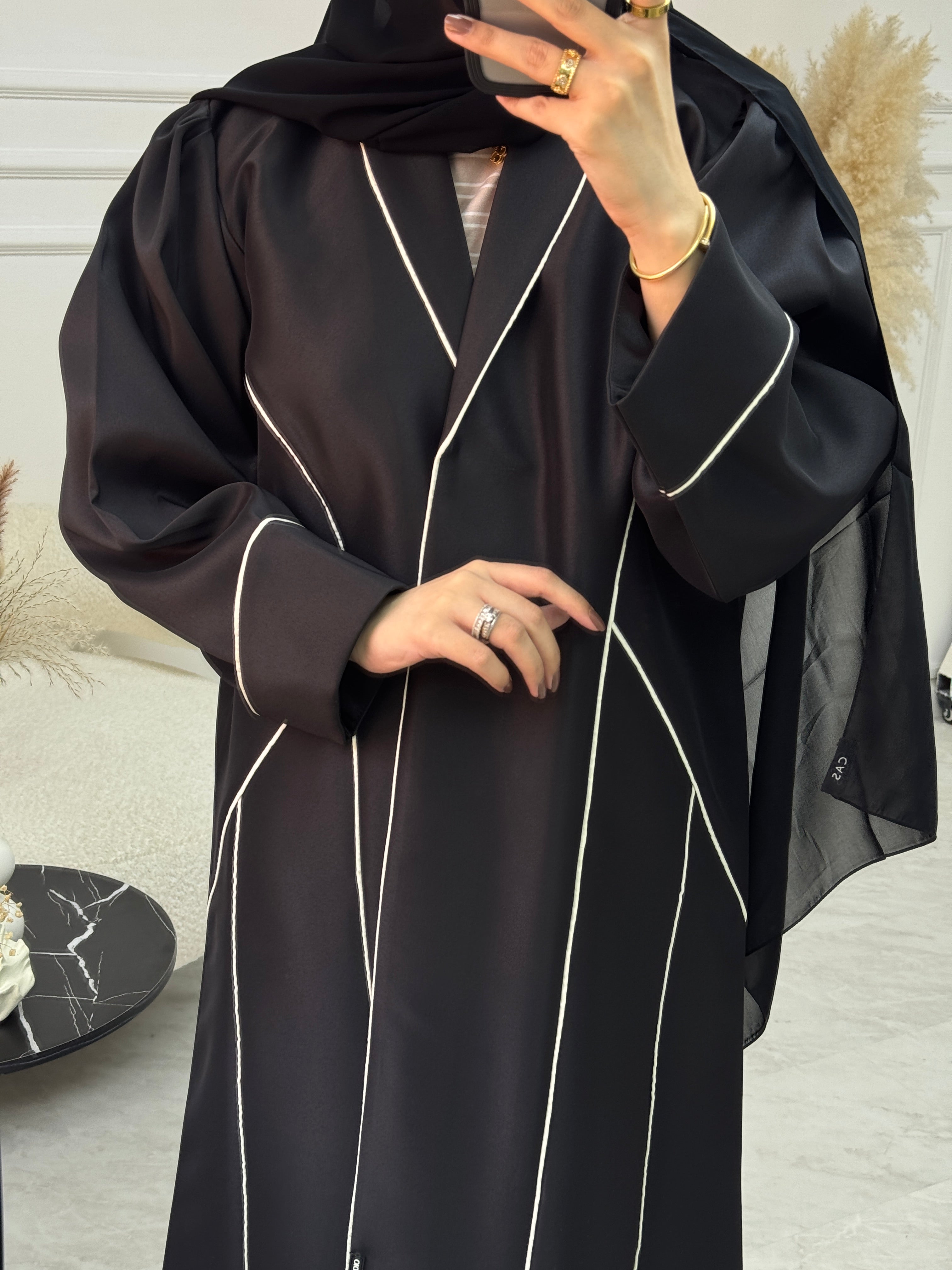 عباية سوداء C 1078