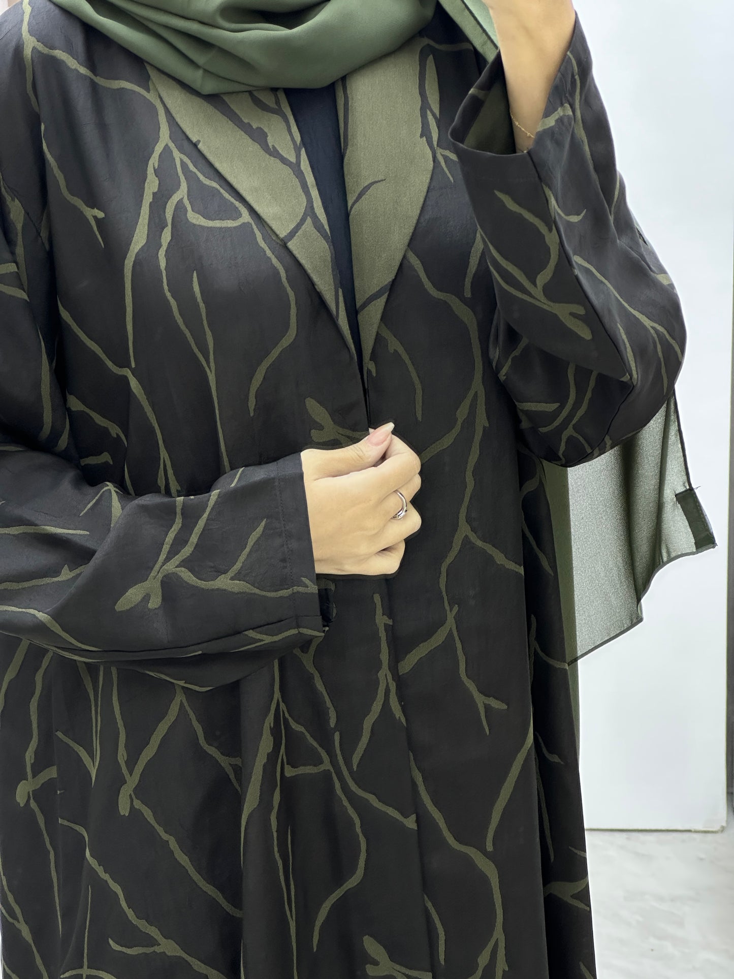 C Paint Stroke Winter Green Coat Abaya