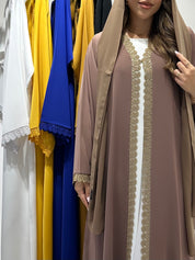 عباية مطبوعة بنقشة زنبق أسود C 1254