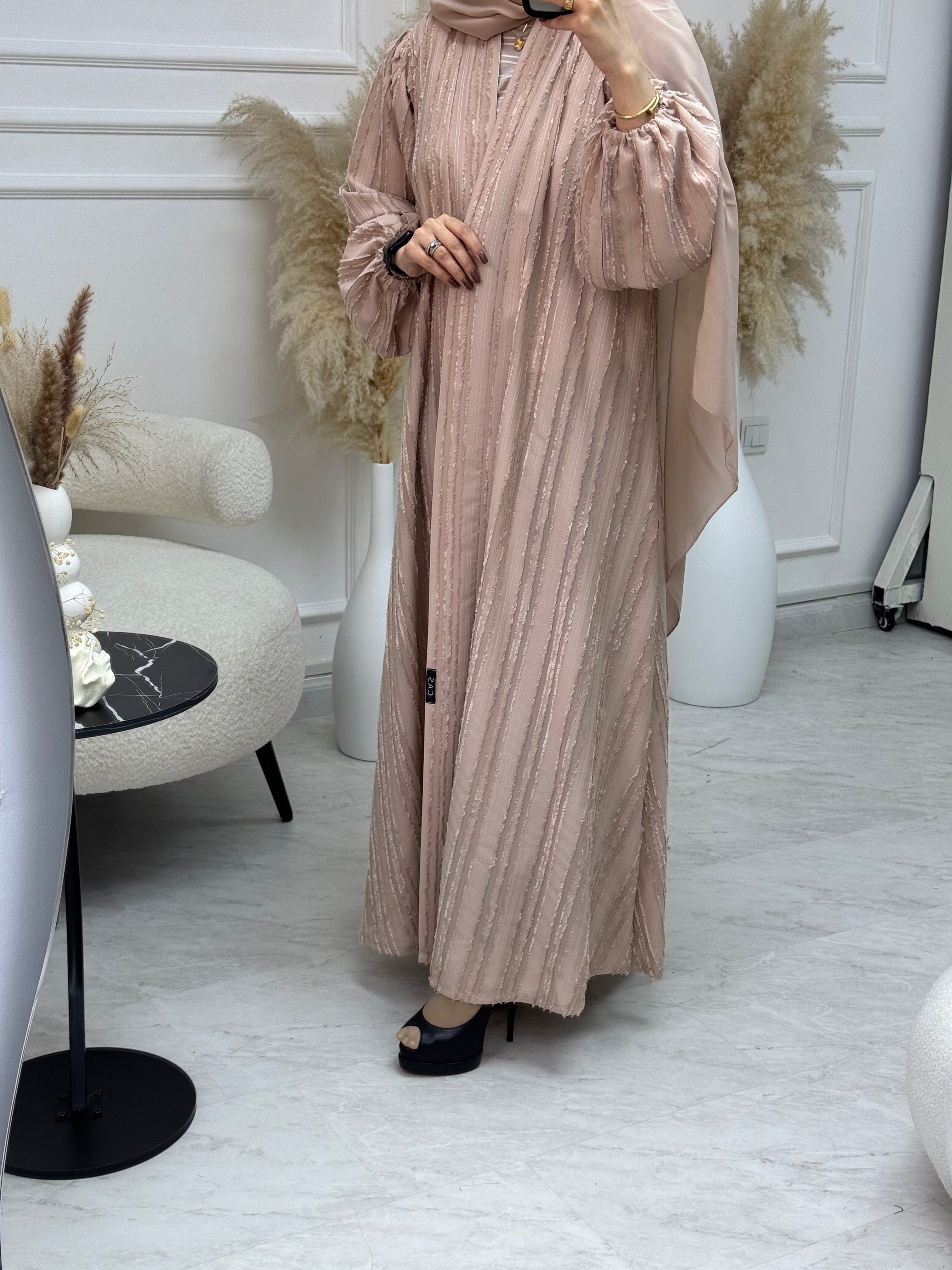 عباية بيج رقم 1091-01