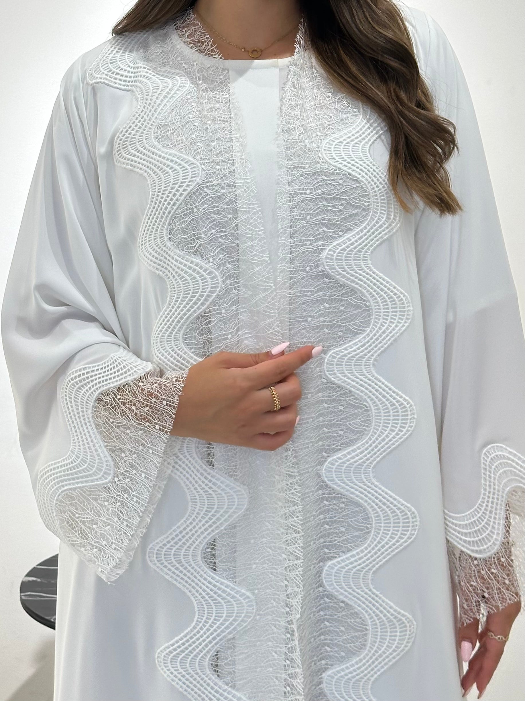 عباية مطبوعة بنقشة زنبق أسود C 1254