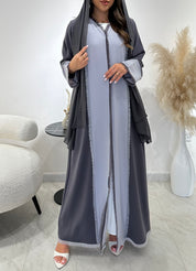 عباية مطبوعة بنقشة زنبق أسود C 1254