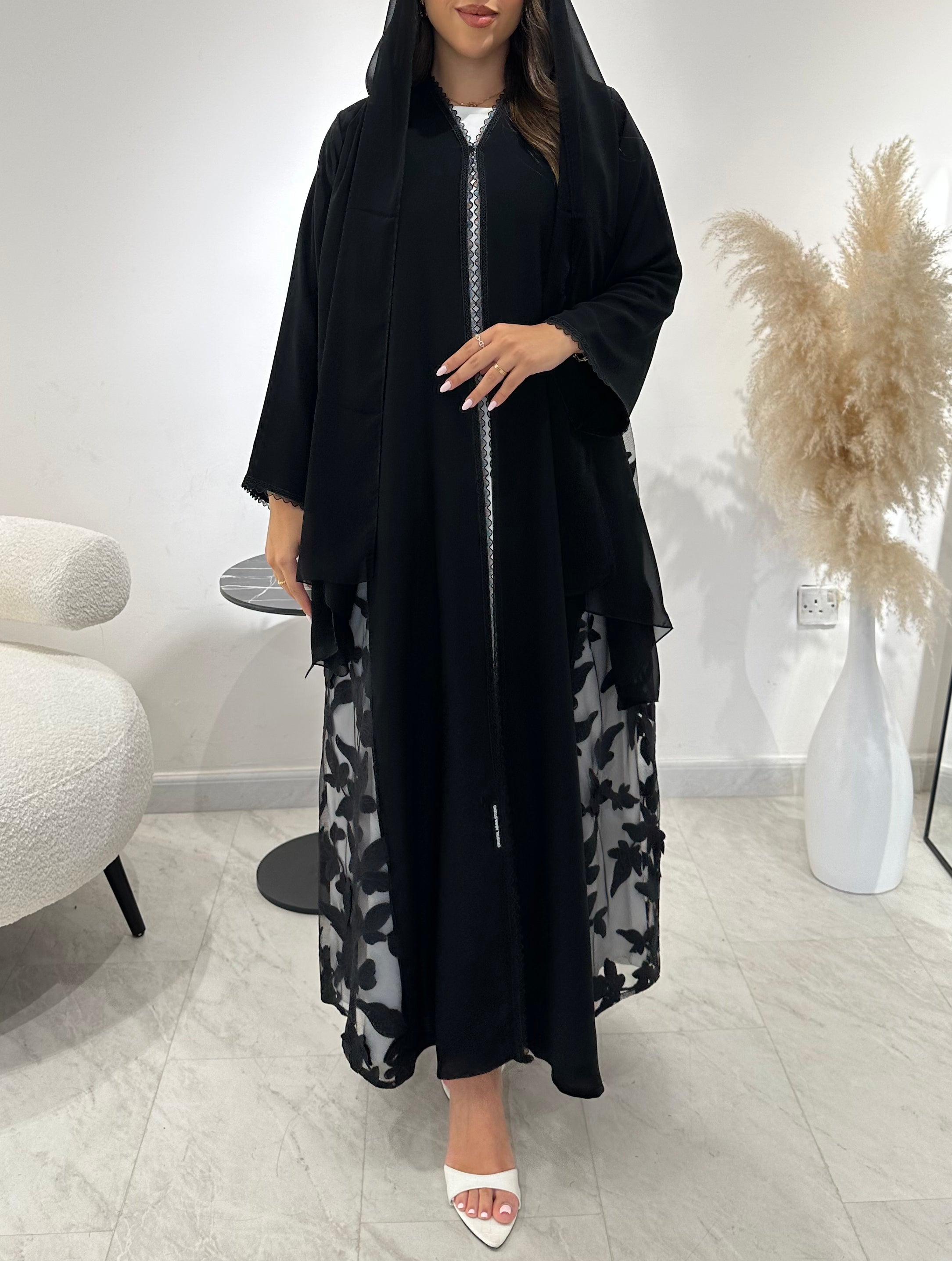 C 1425 Black Dantel Abaya