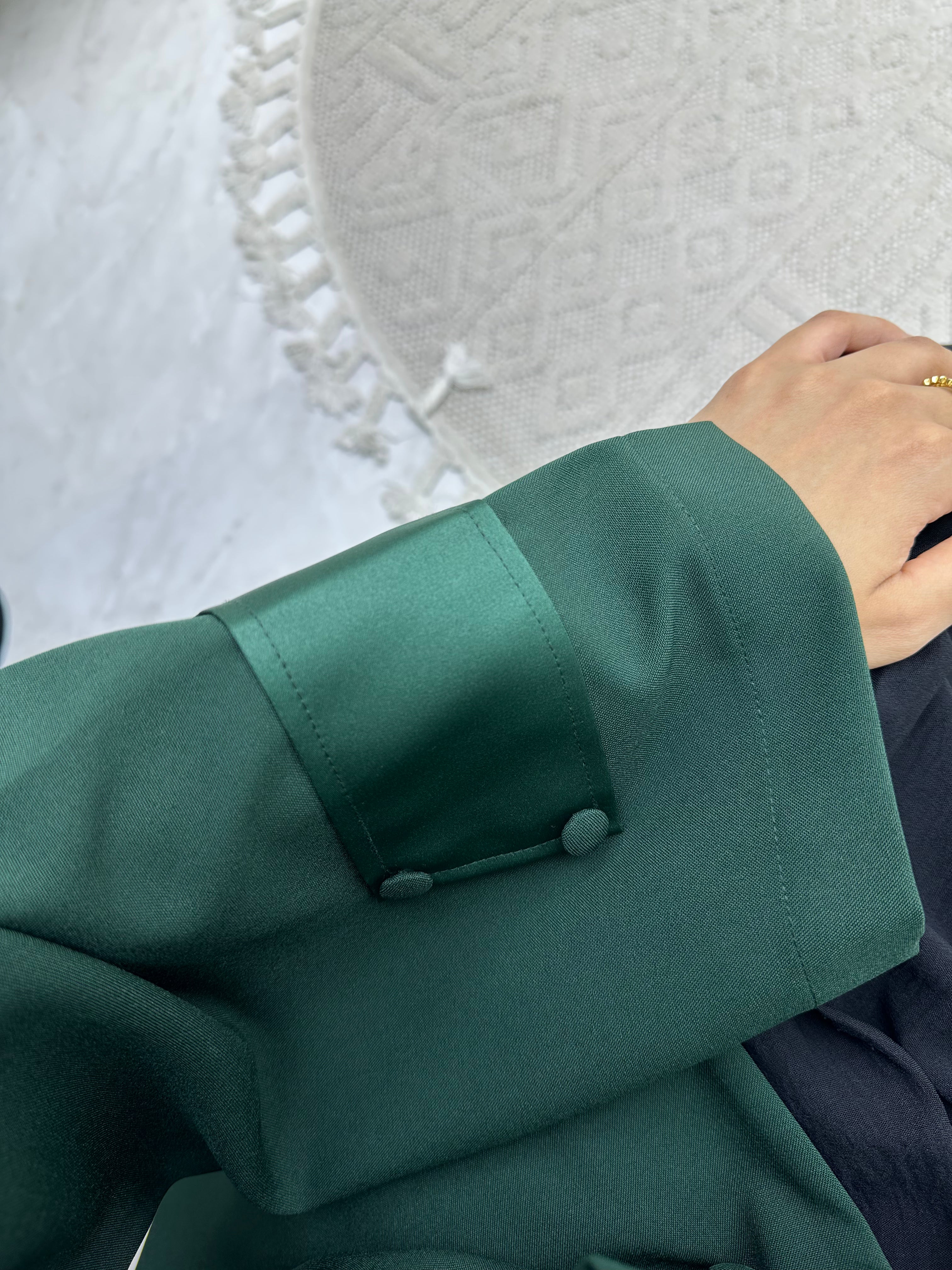 C RTW 0540 Green Overlap Crepe Abaya