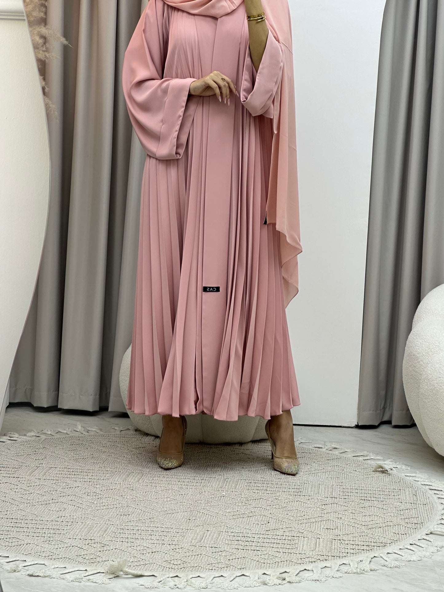 C Plain Pink Pleated Abaya