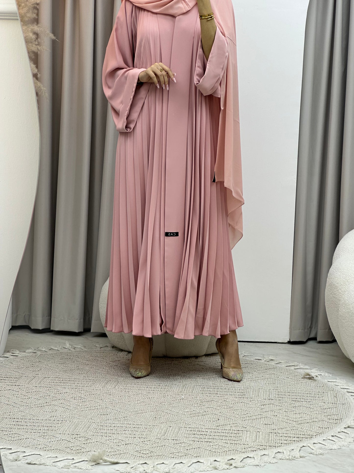 C Plain Pink Pleated Abaya