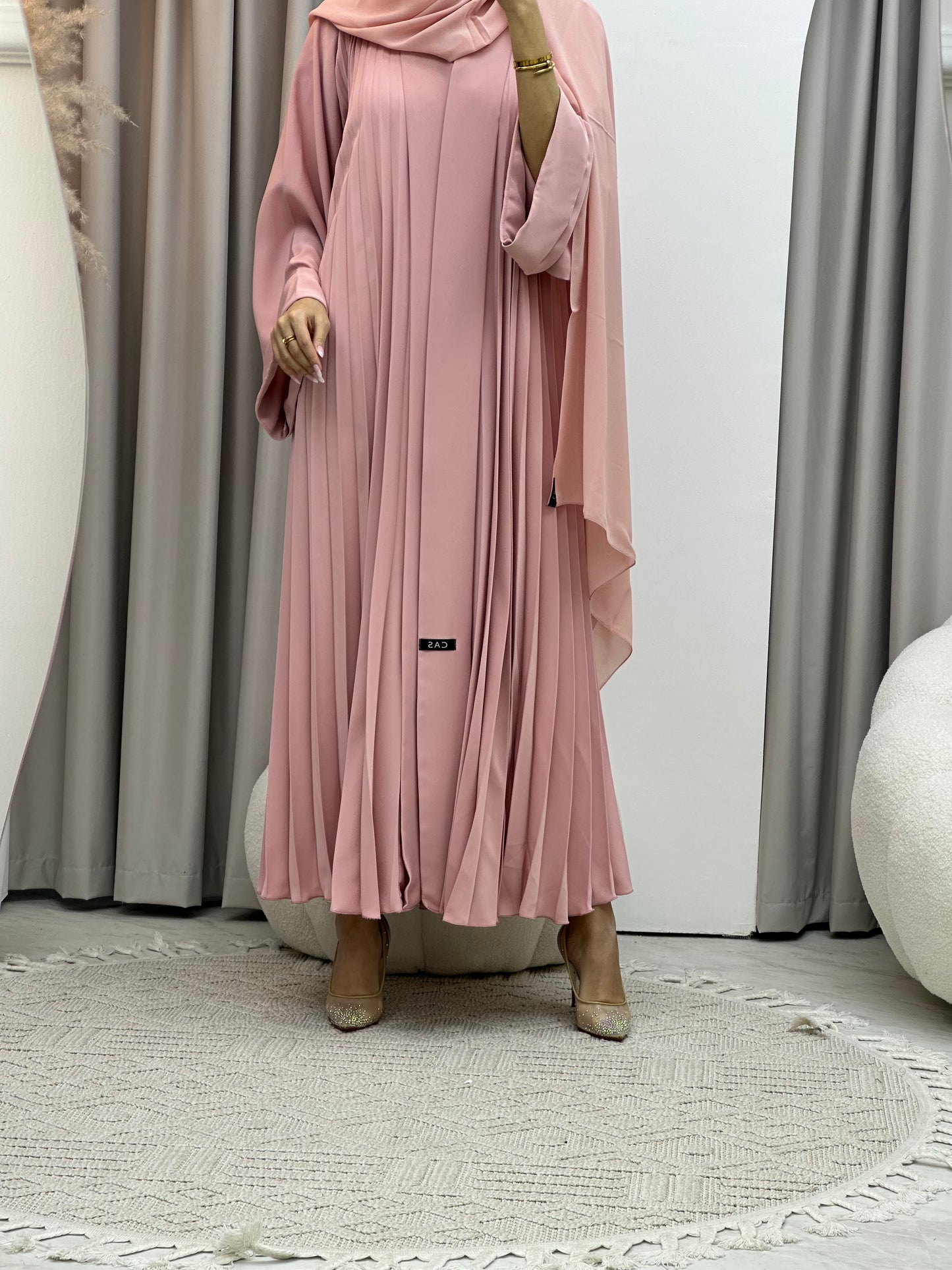C Plain Pink Pleated Abaya