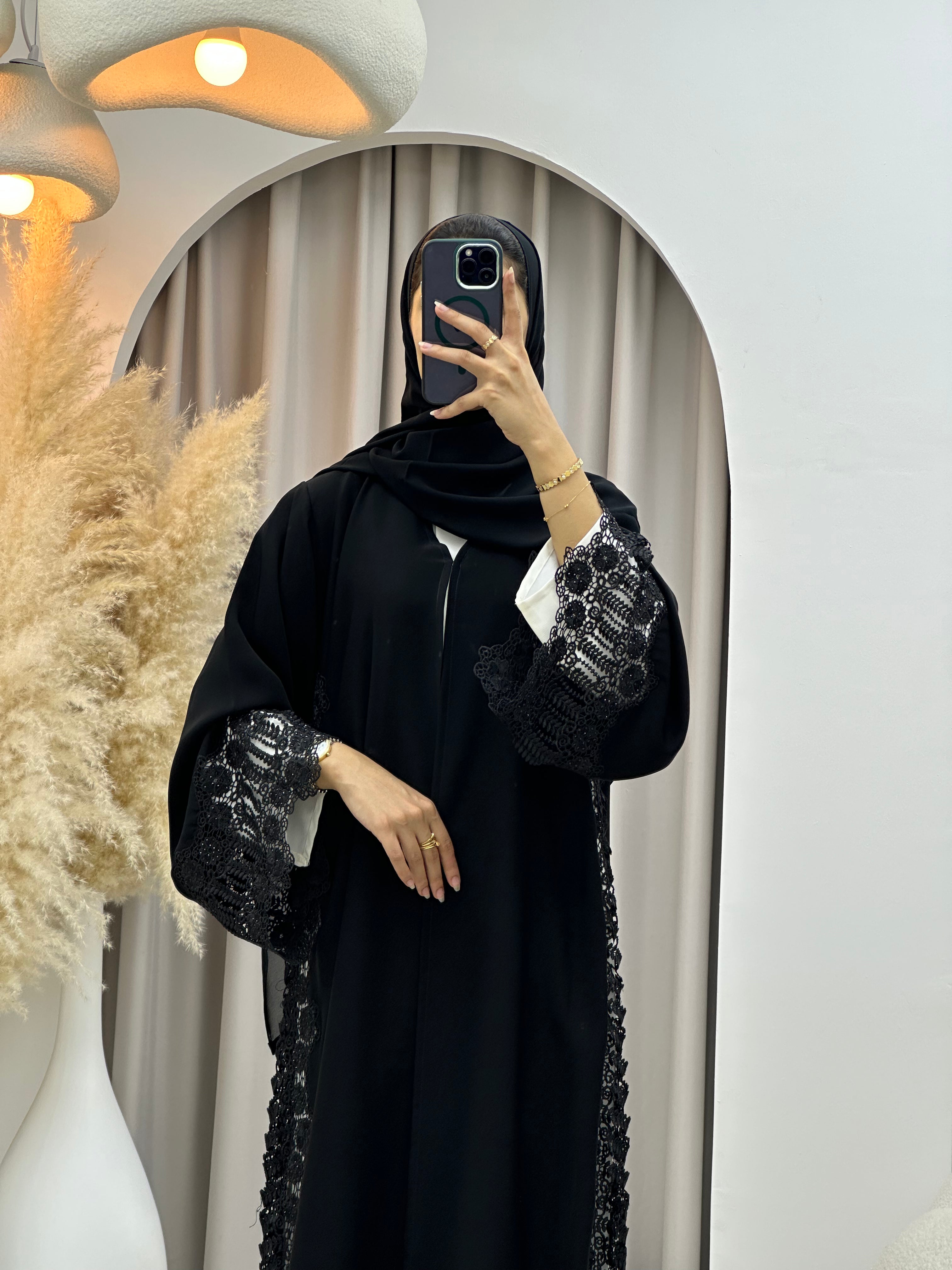C 04530 Black Classic Lace Abaya