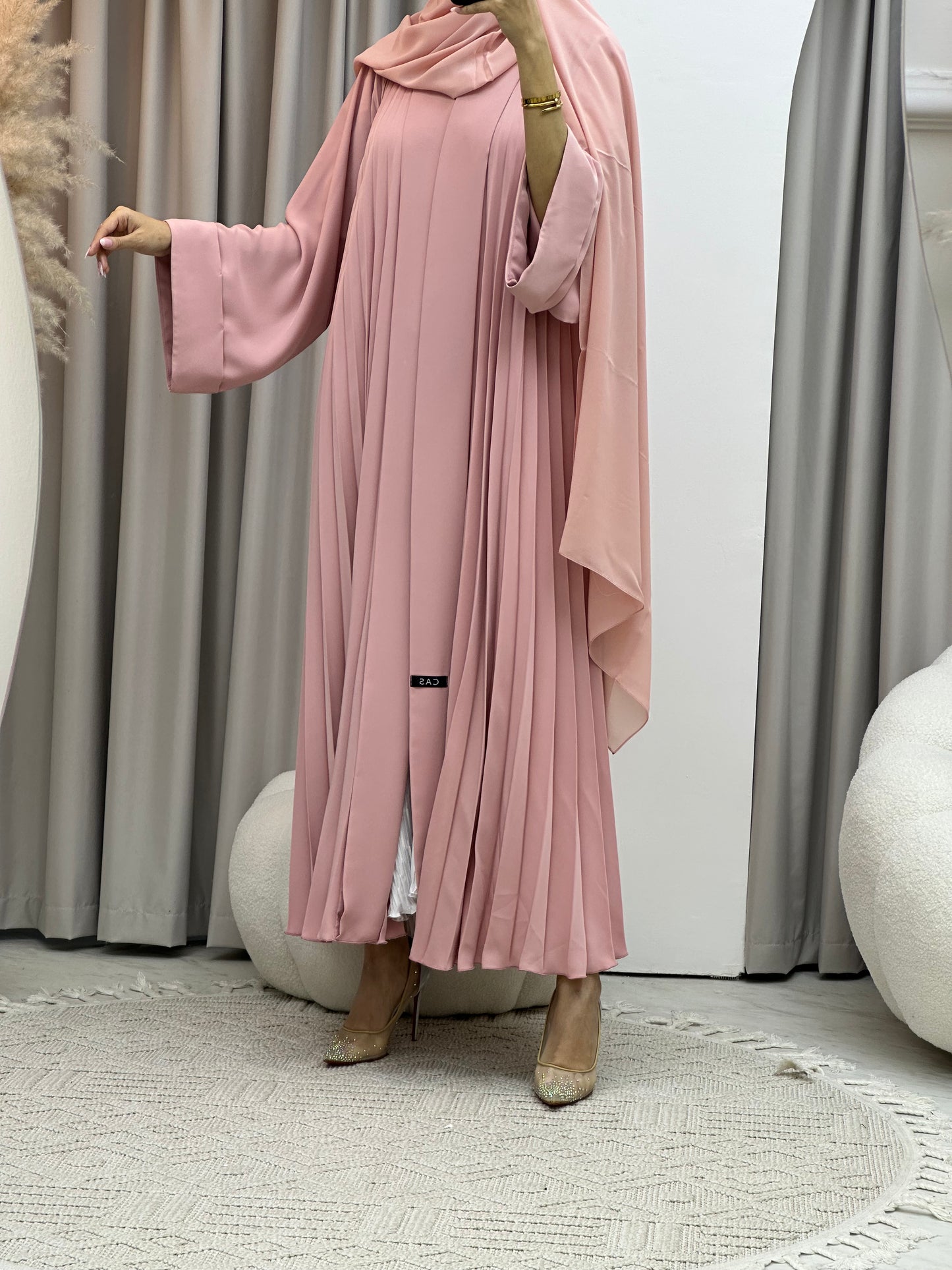 C Plain Pink Pleated Abaya