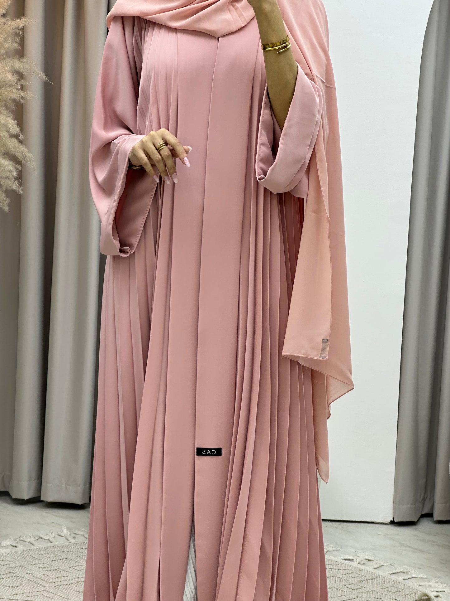 C Plain Pink Pleated Abaya