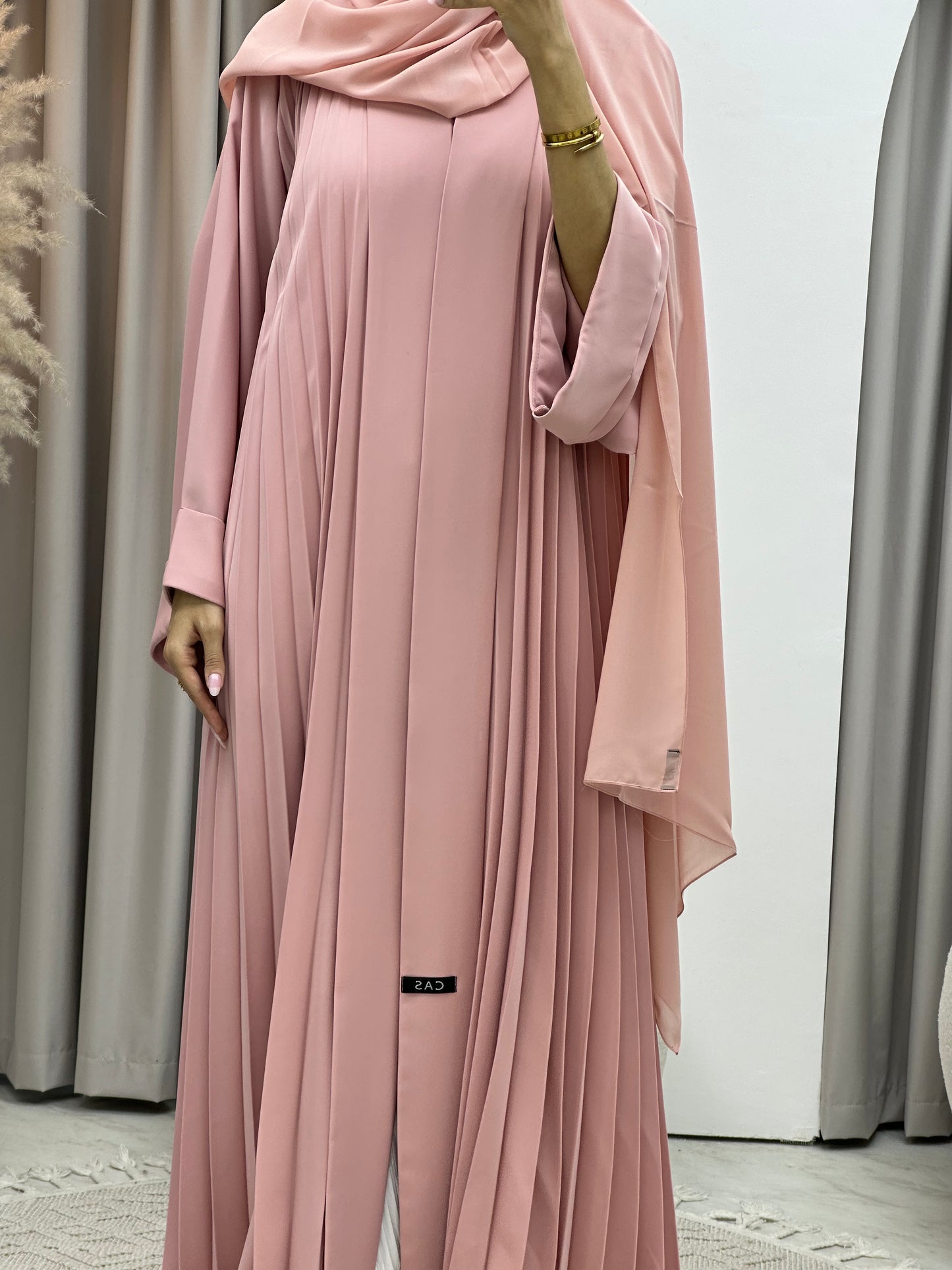 C Plain Pink Pleated Abaya
