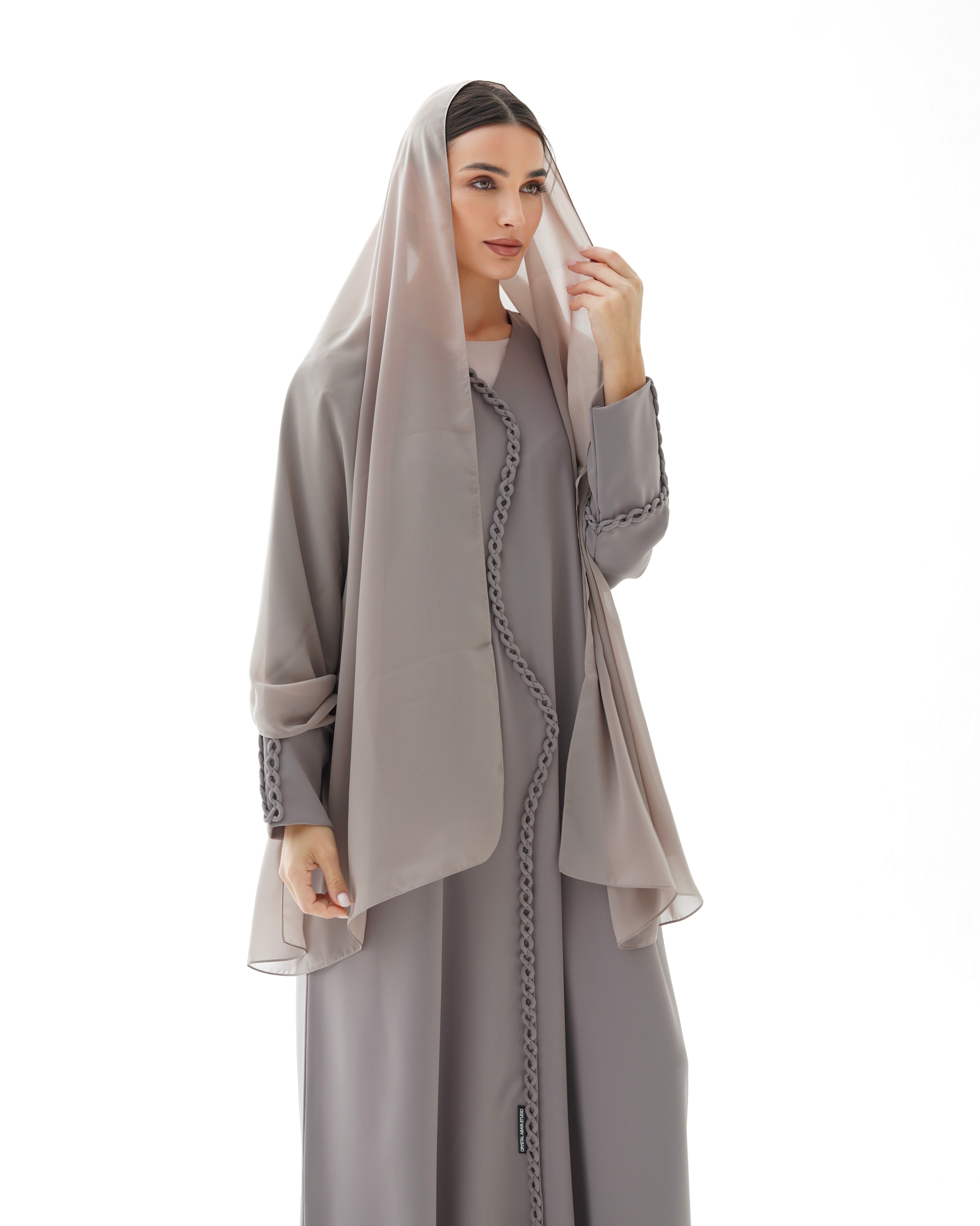 عباية مطبوعة بنقشة زنبق أسود C 1254