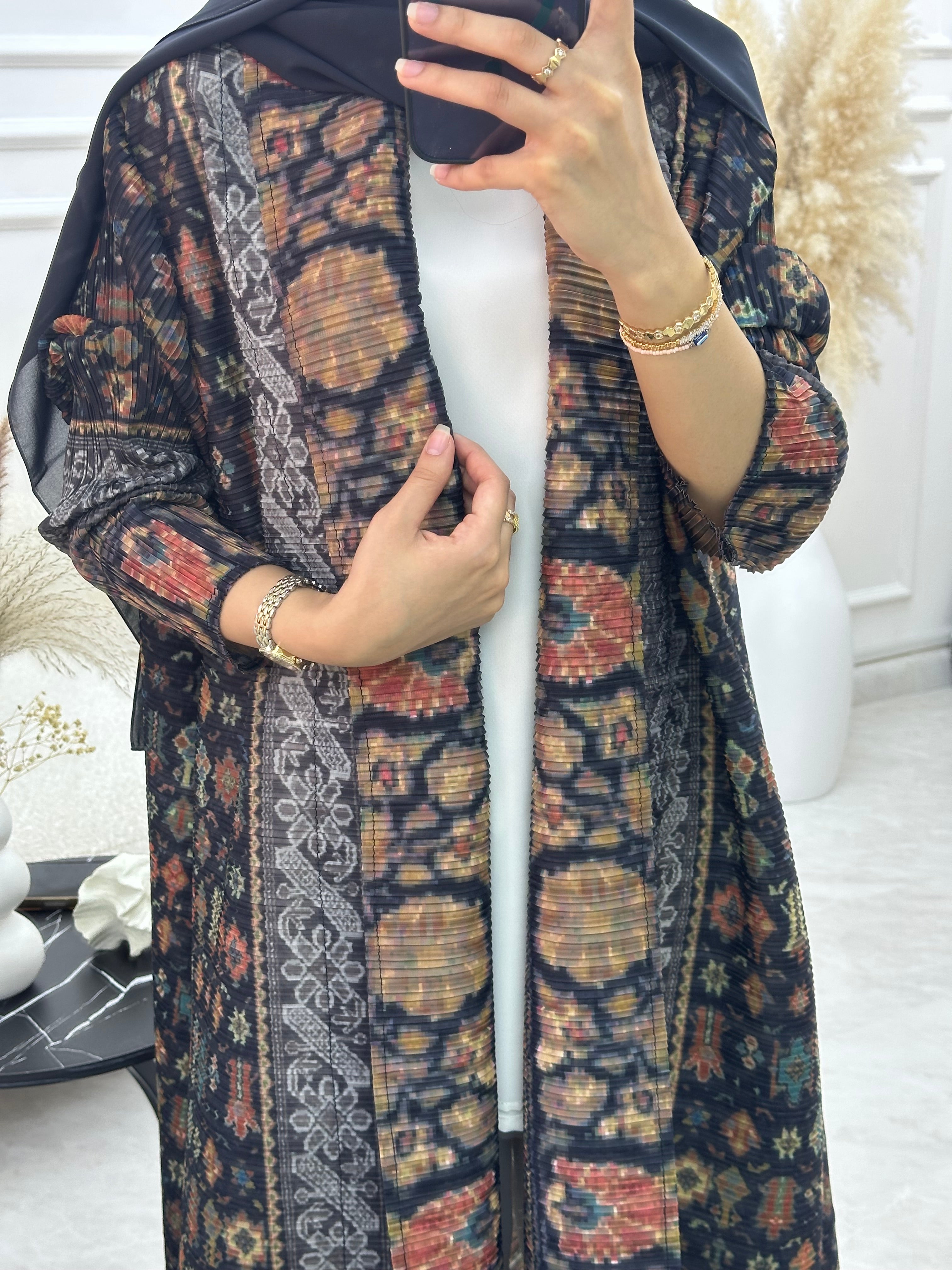 C RTW 02 Grey Pleated Print Abaya