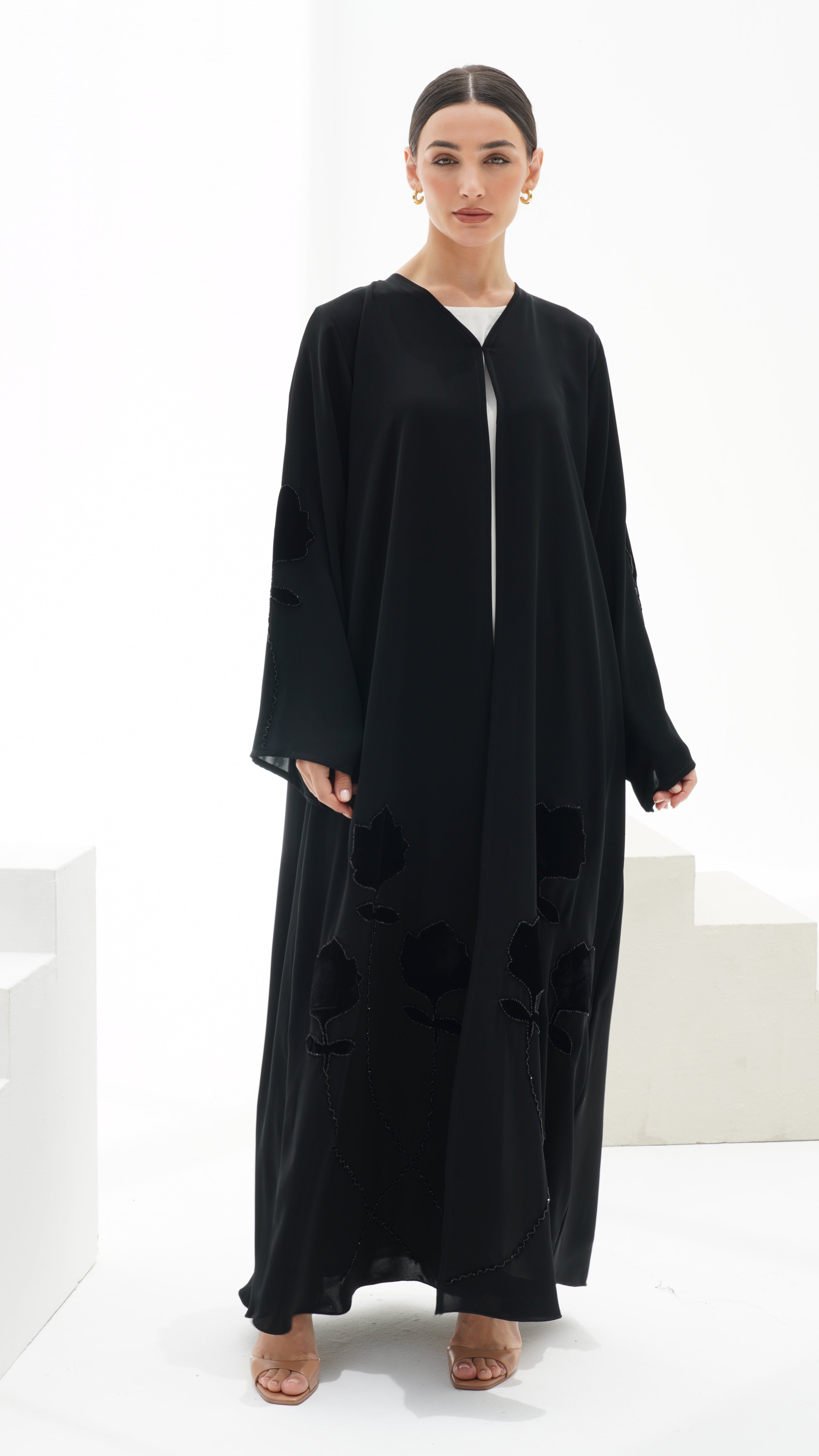 C 1122 Black Abaya
