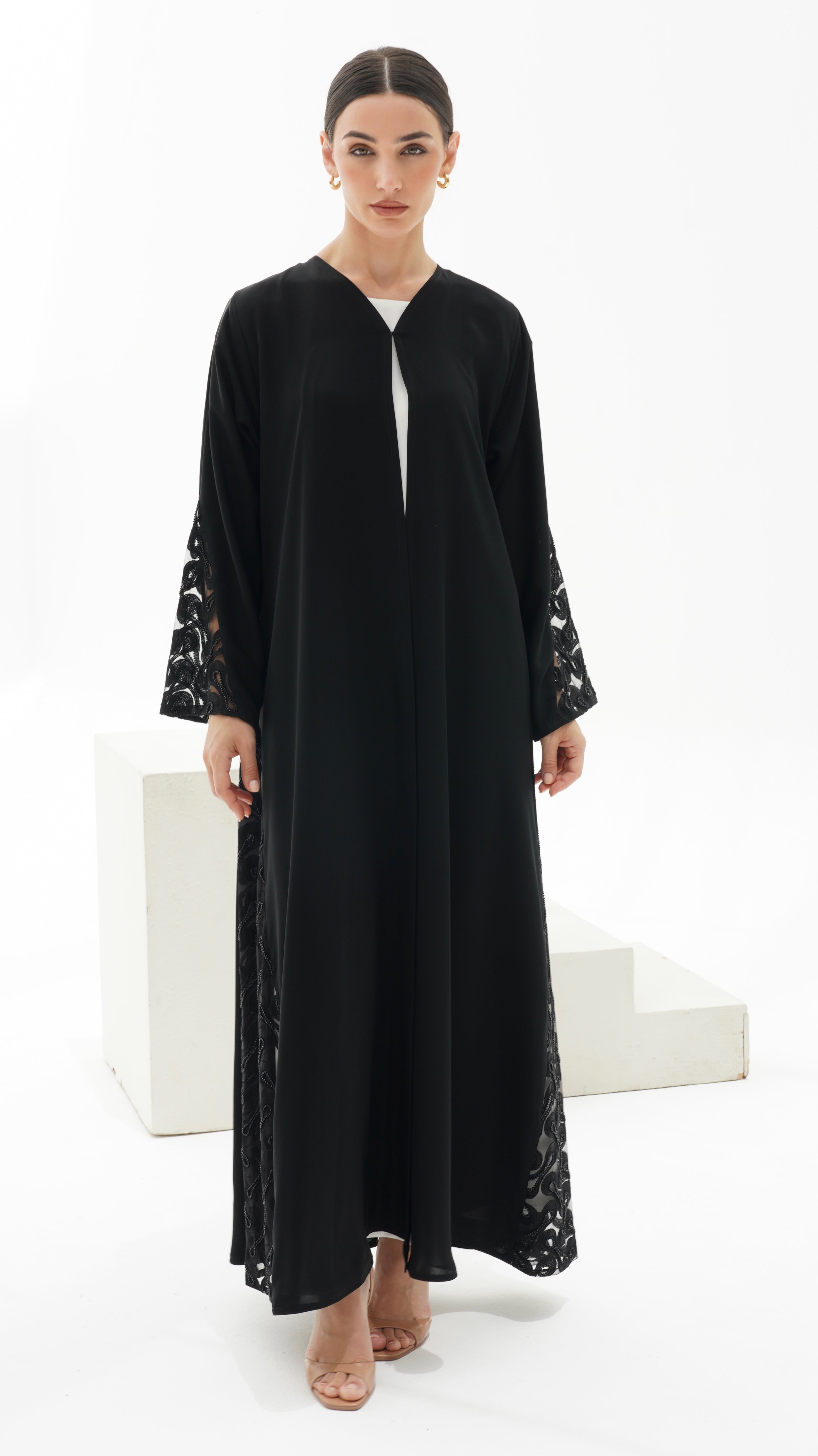 C 1112 Black Abaya