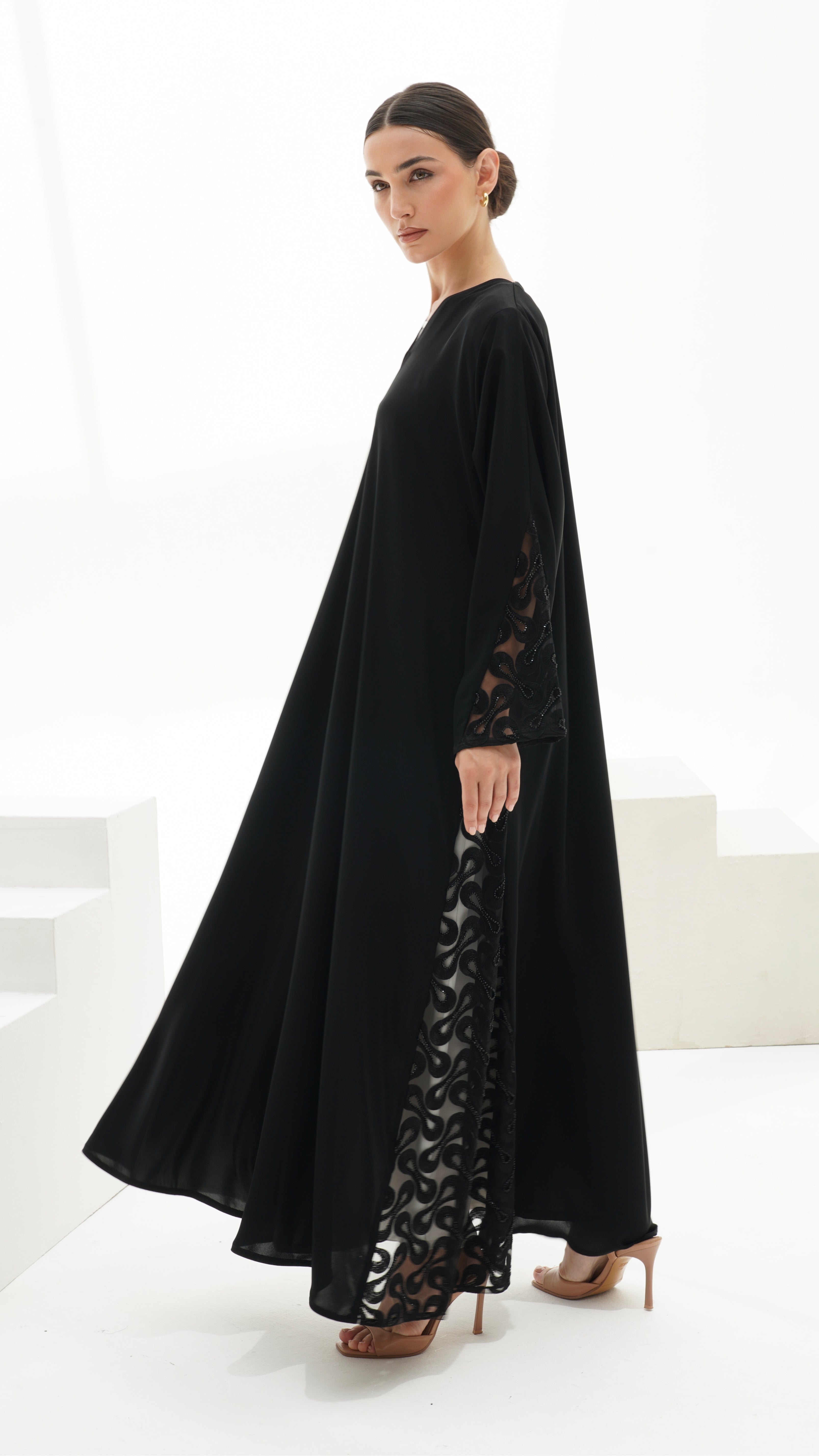 C 1112 Black Abaya