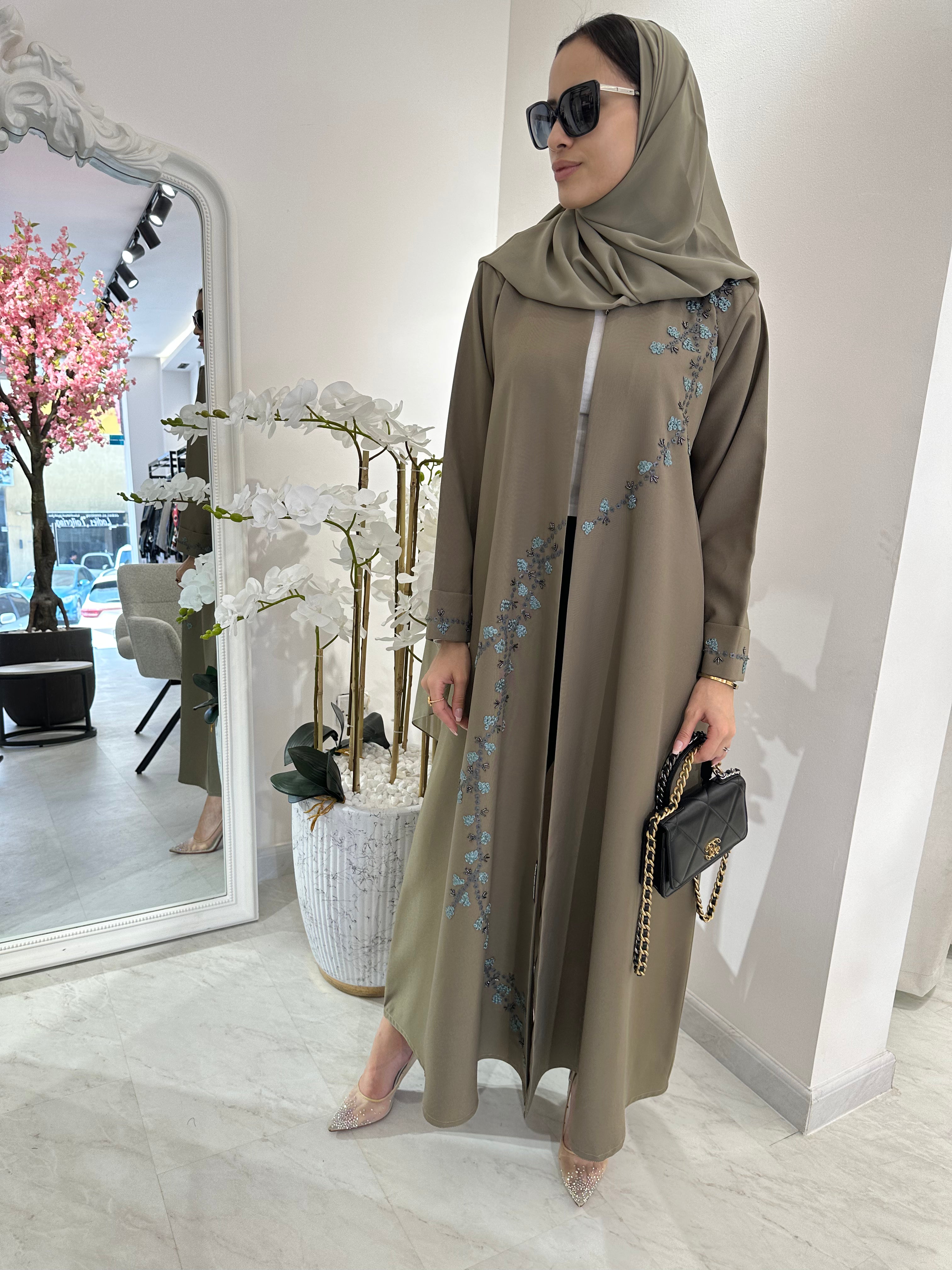 C 1552 Beige Blue Floral Abaya