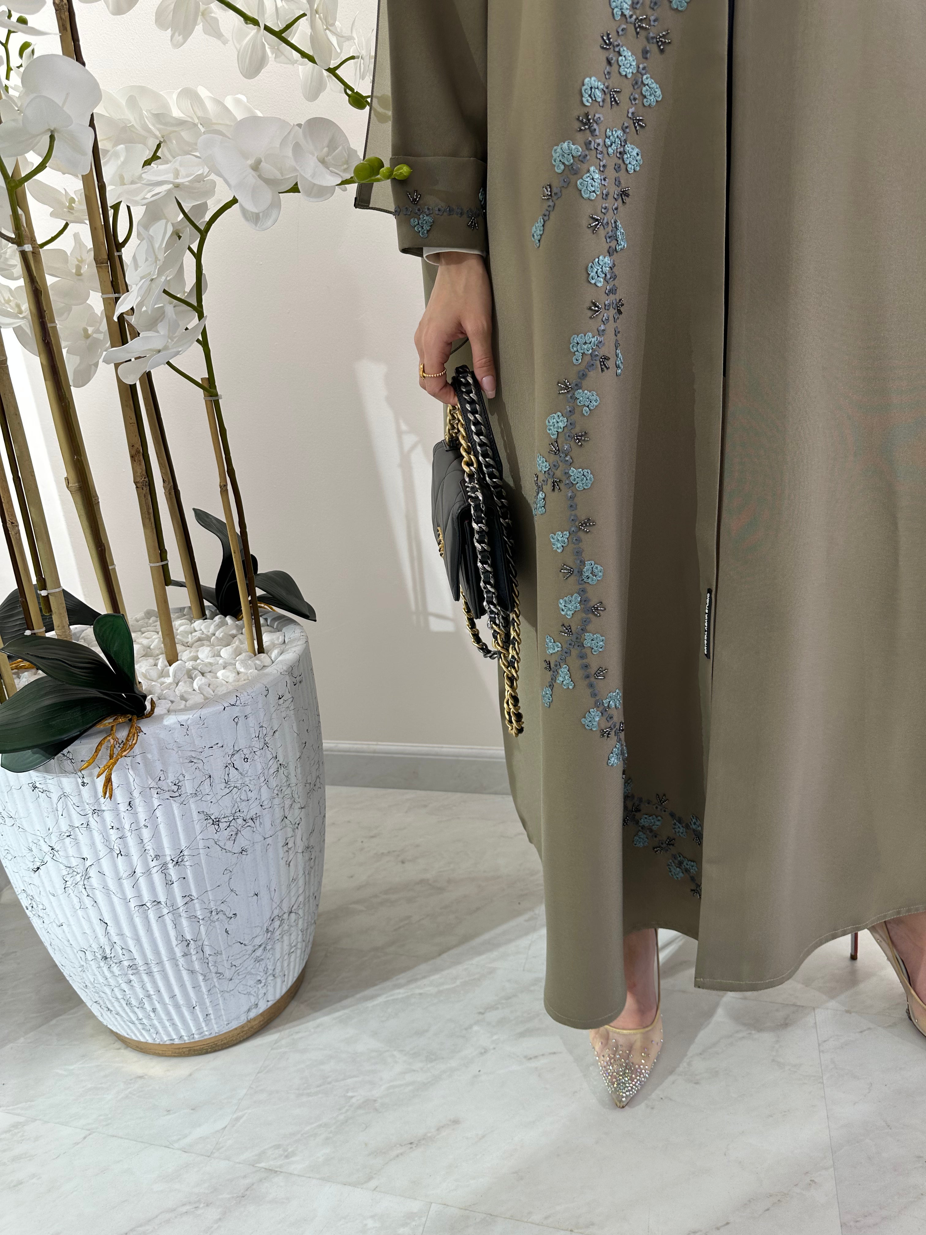C 1552 Beige Blue Floral Abaya