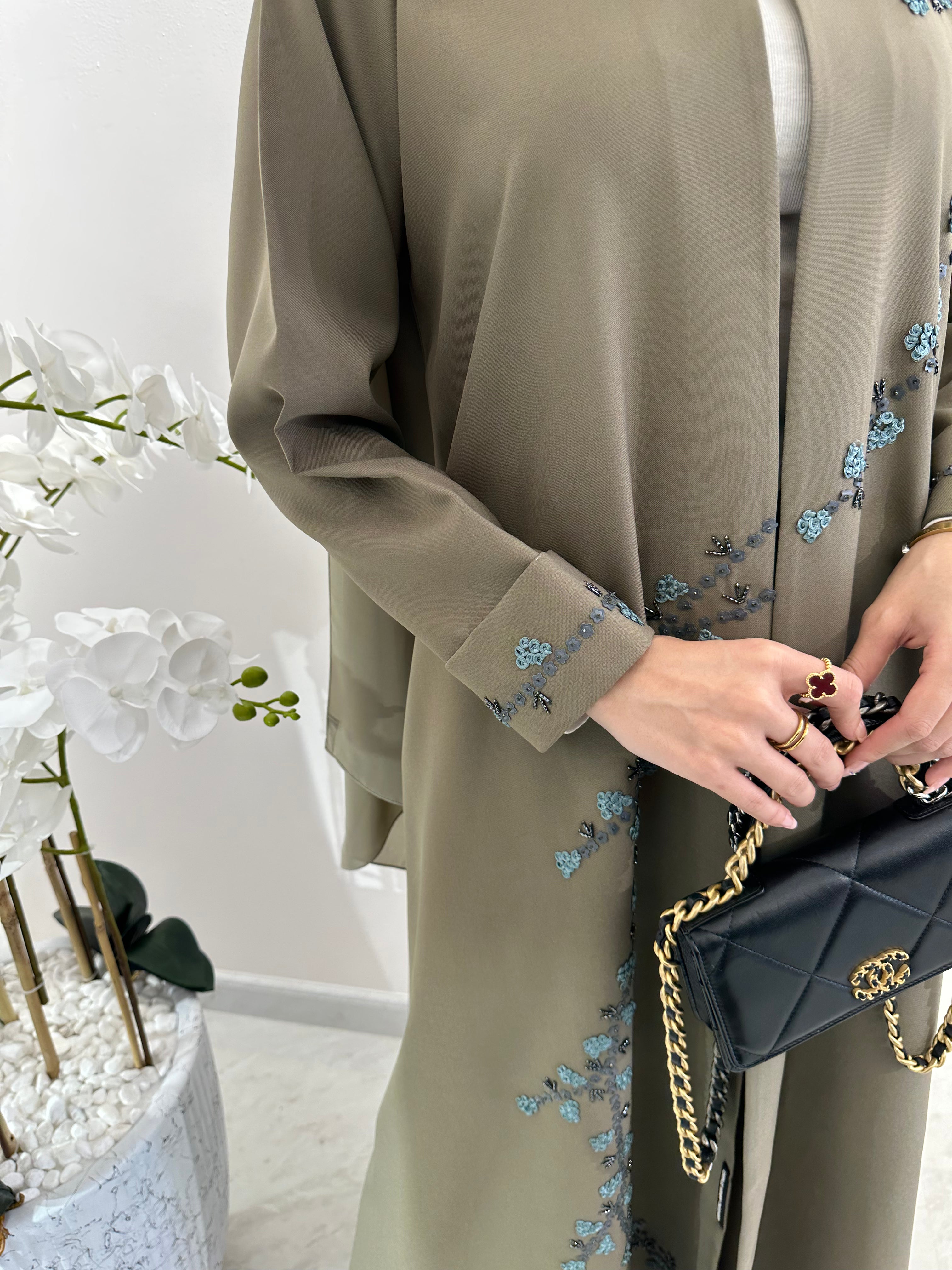 C 1552 Beige Blue Floral Abaya