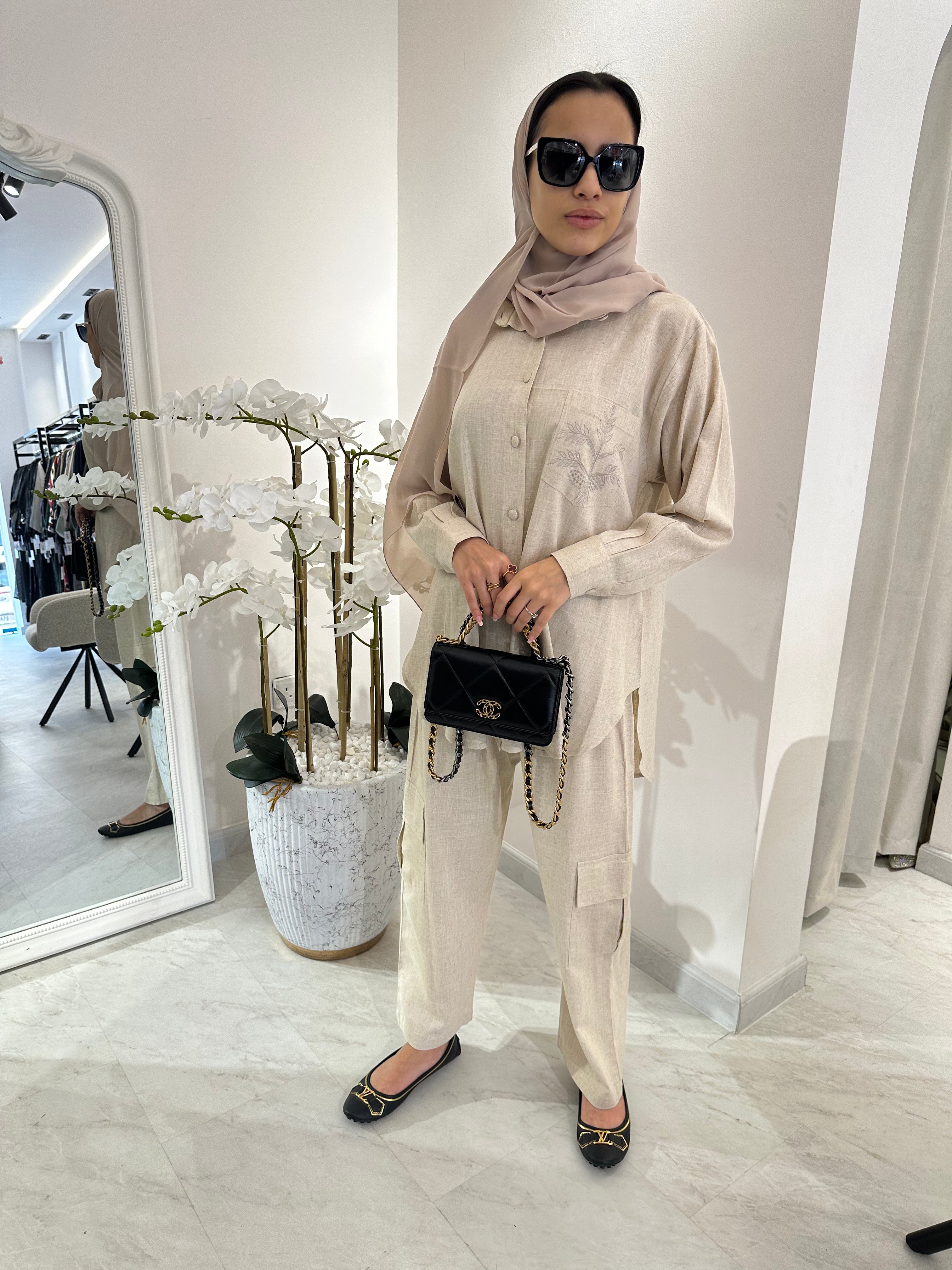 C Beige Summer Embroidery Linen Travel Set