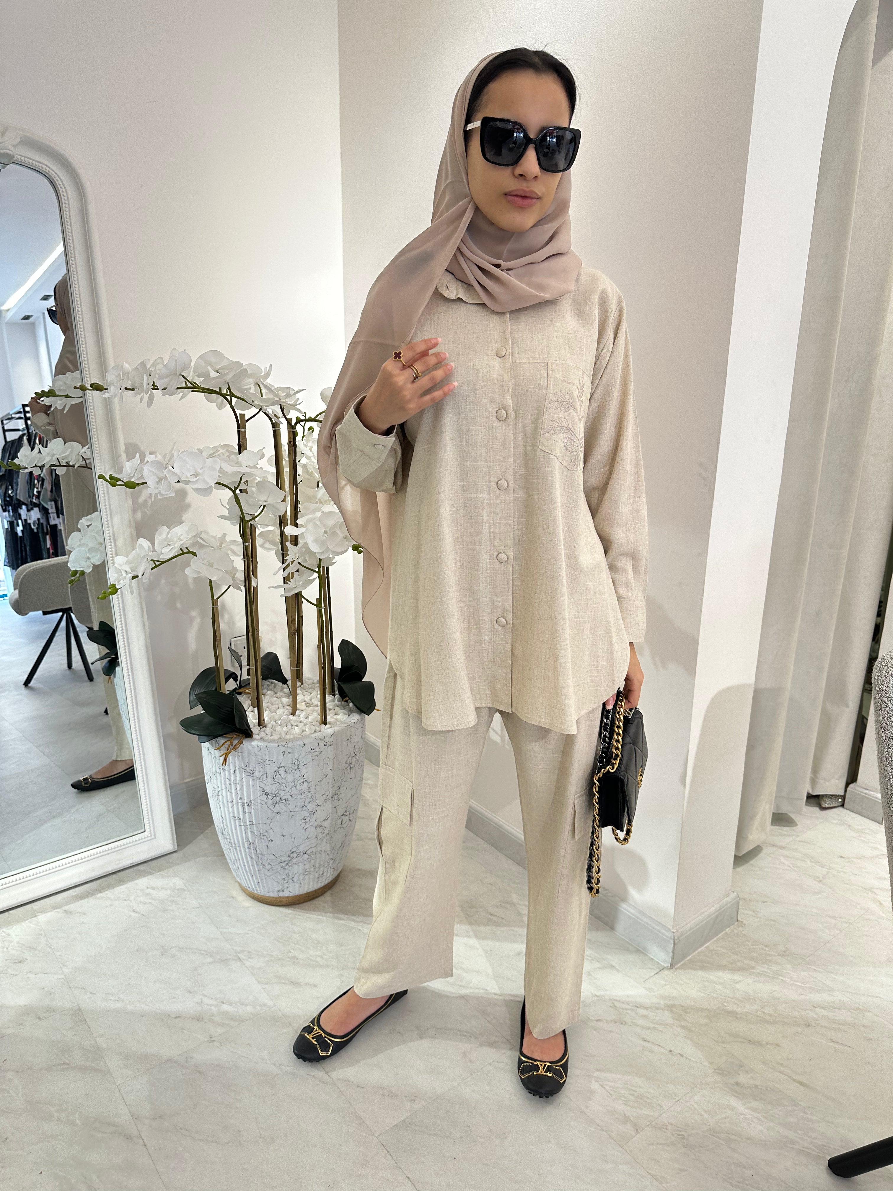 C Beige Summer Embroidery Linen Travel Set