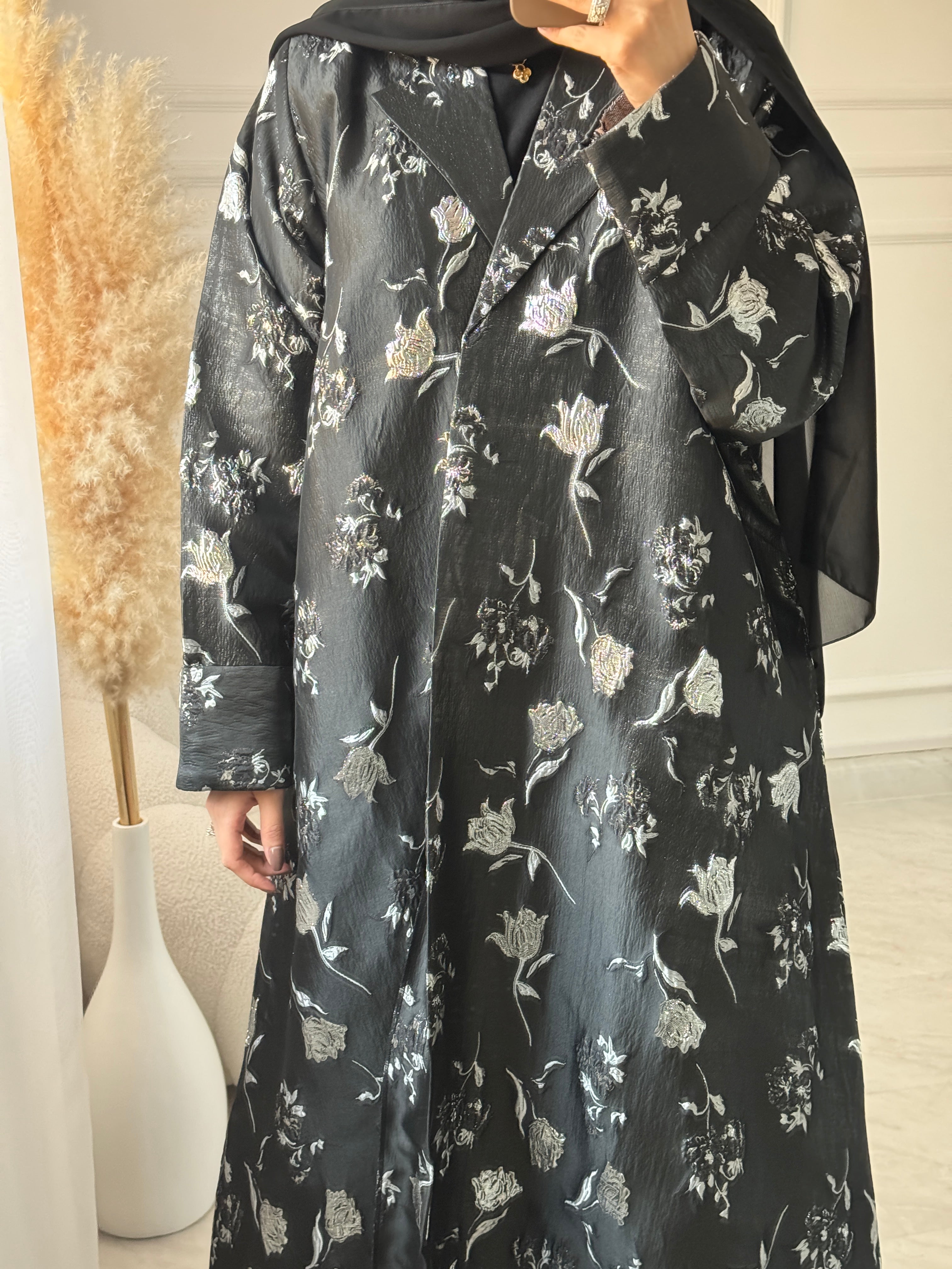 C 1469 Tulip Black Coat Abaya
