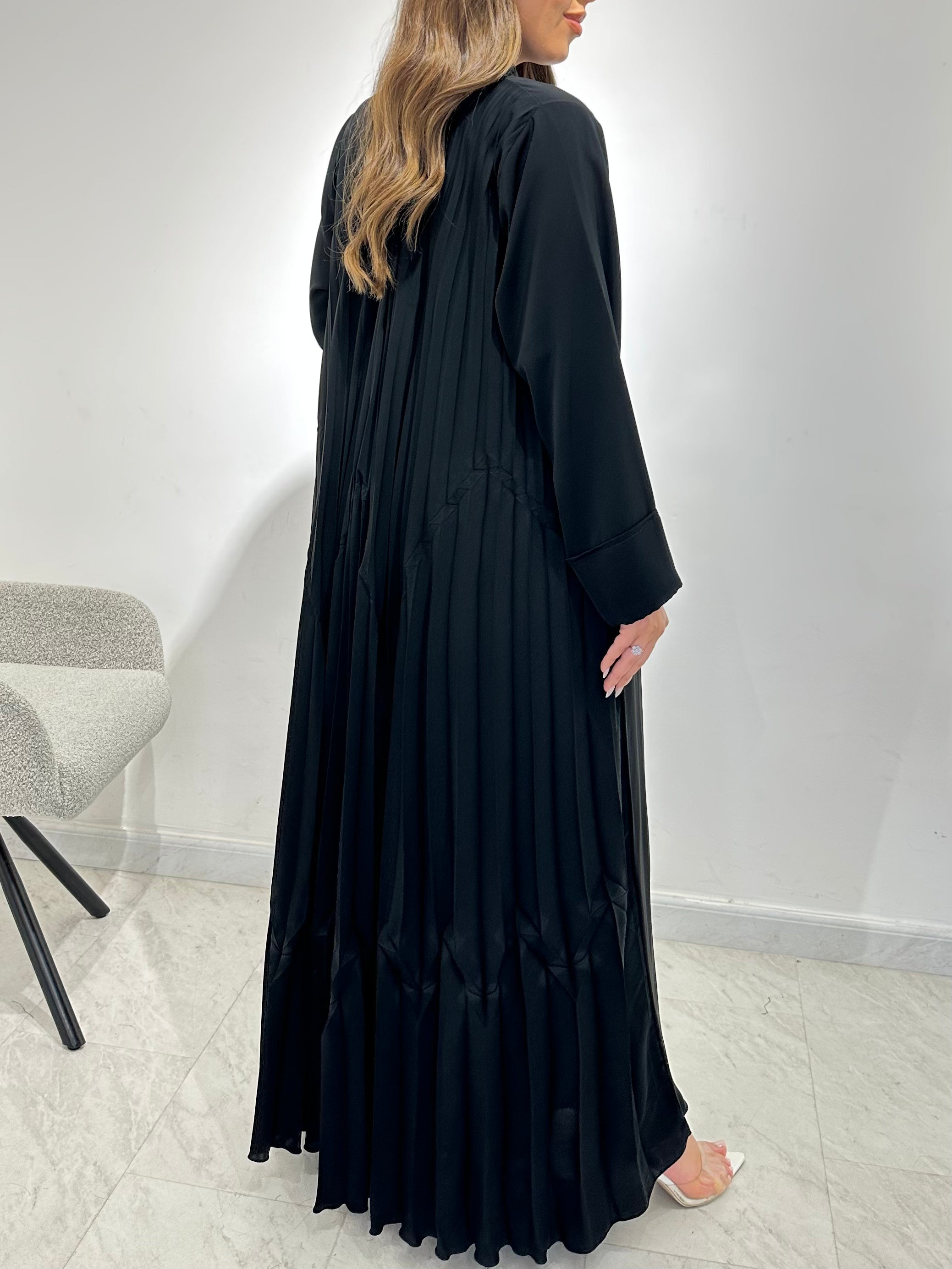 C 1576 Black Pleated Abaya