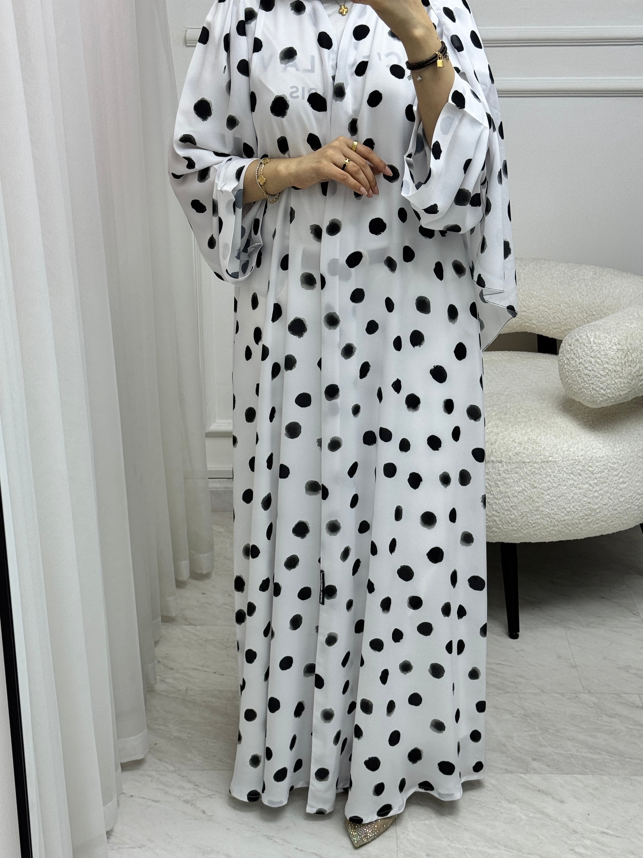 C 1528-02 White Polka Dot Abaya