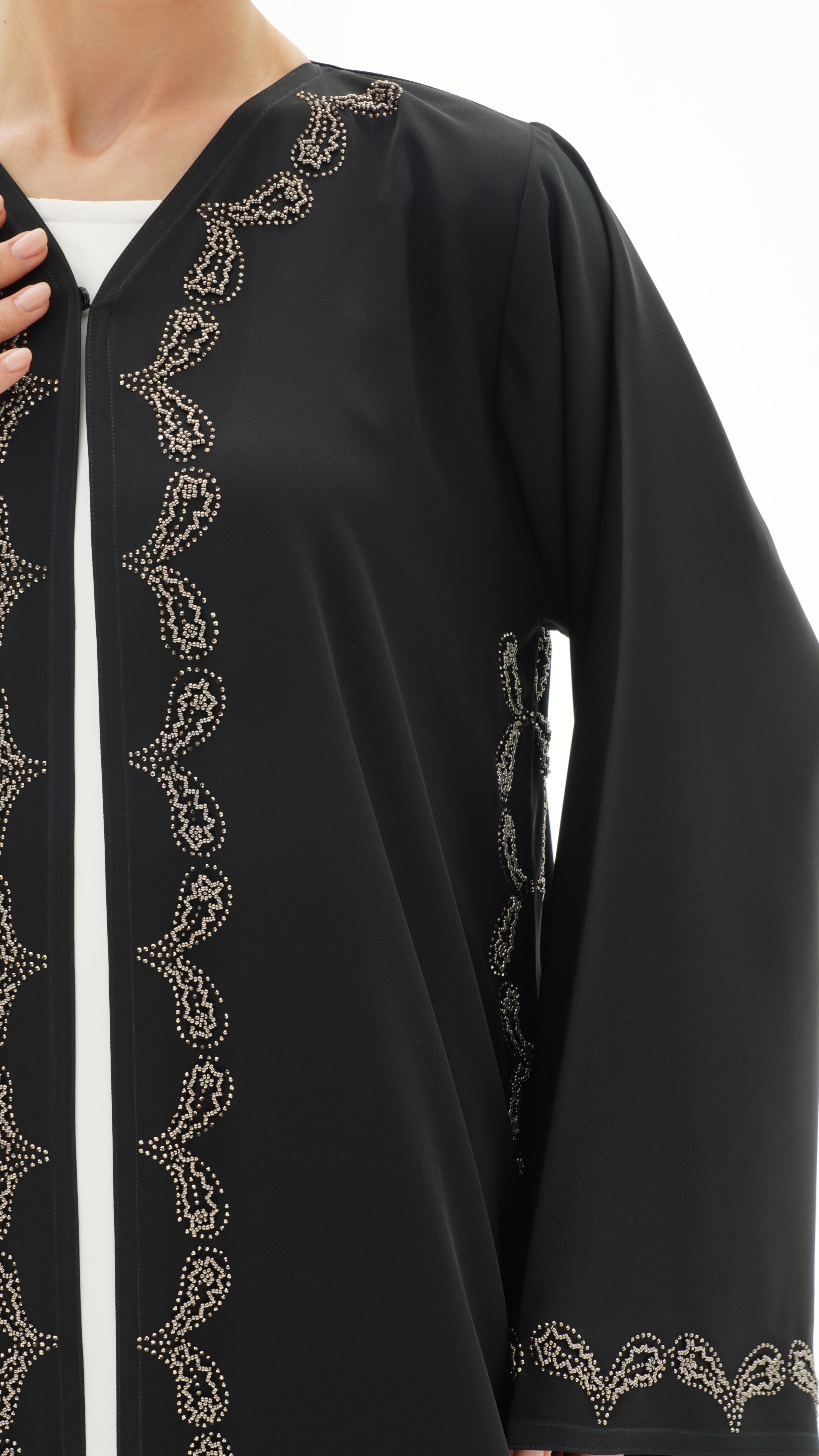 C 1140 Black Abaya