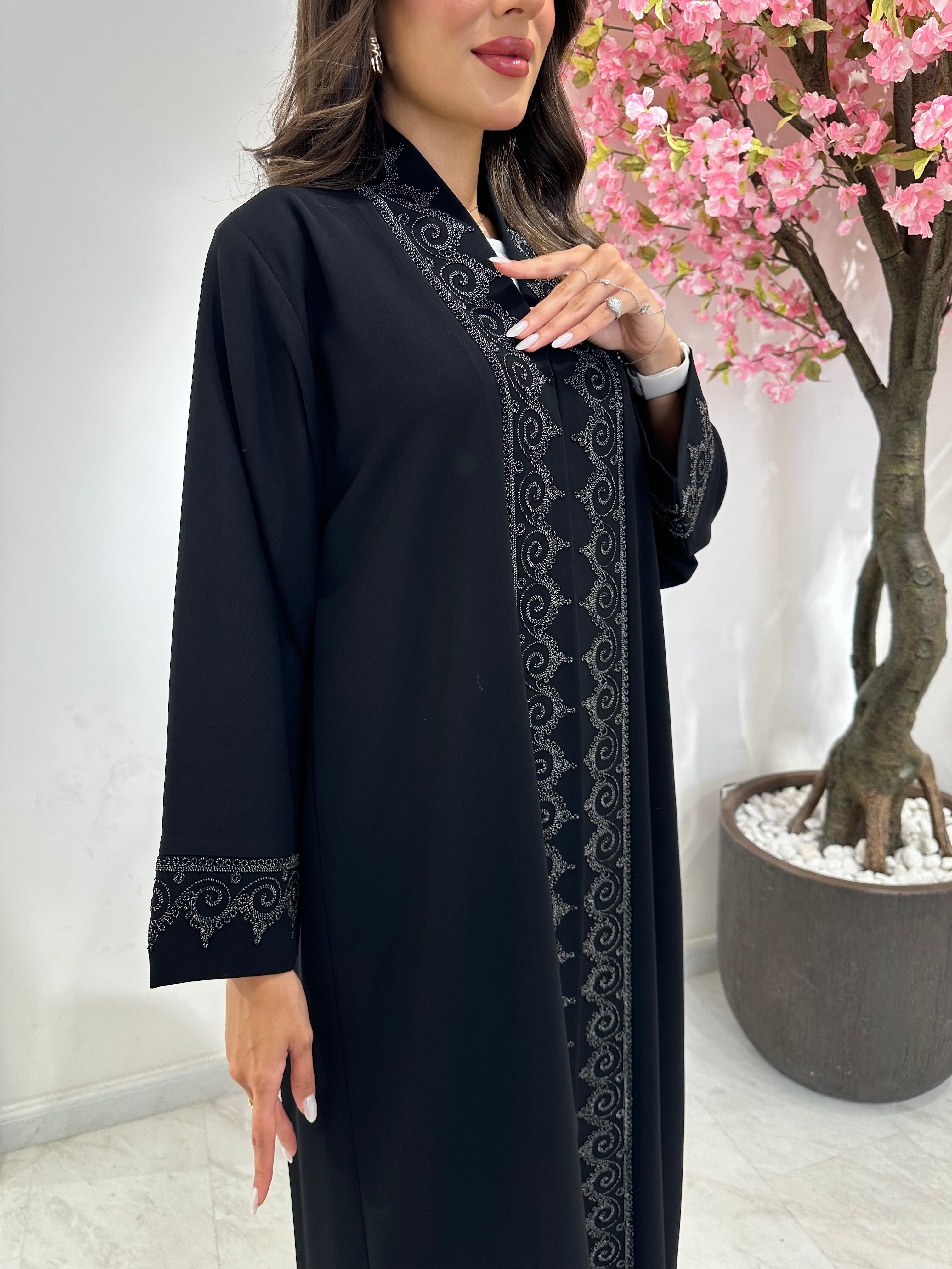 C 1182 Black Abaya