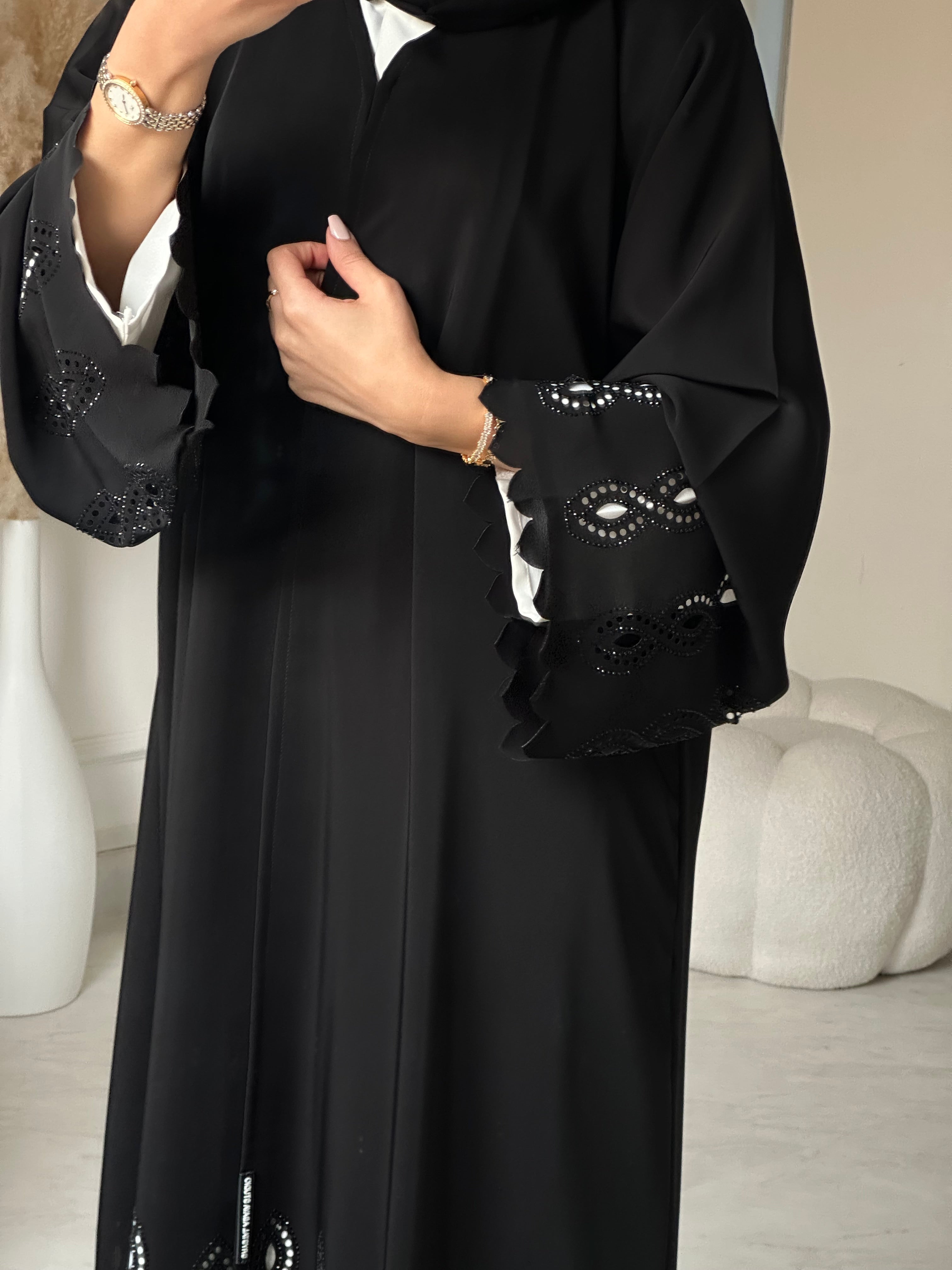 C 0946 Black Lasercut Abaya