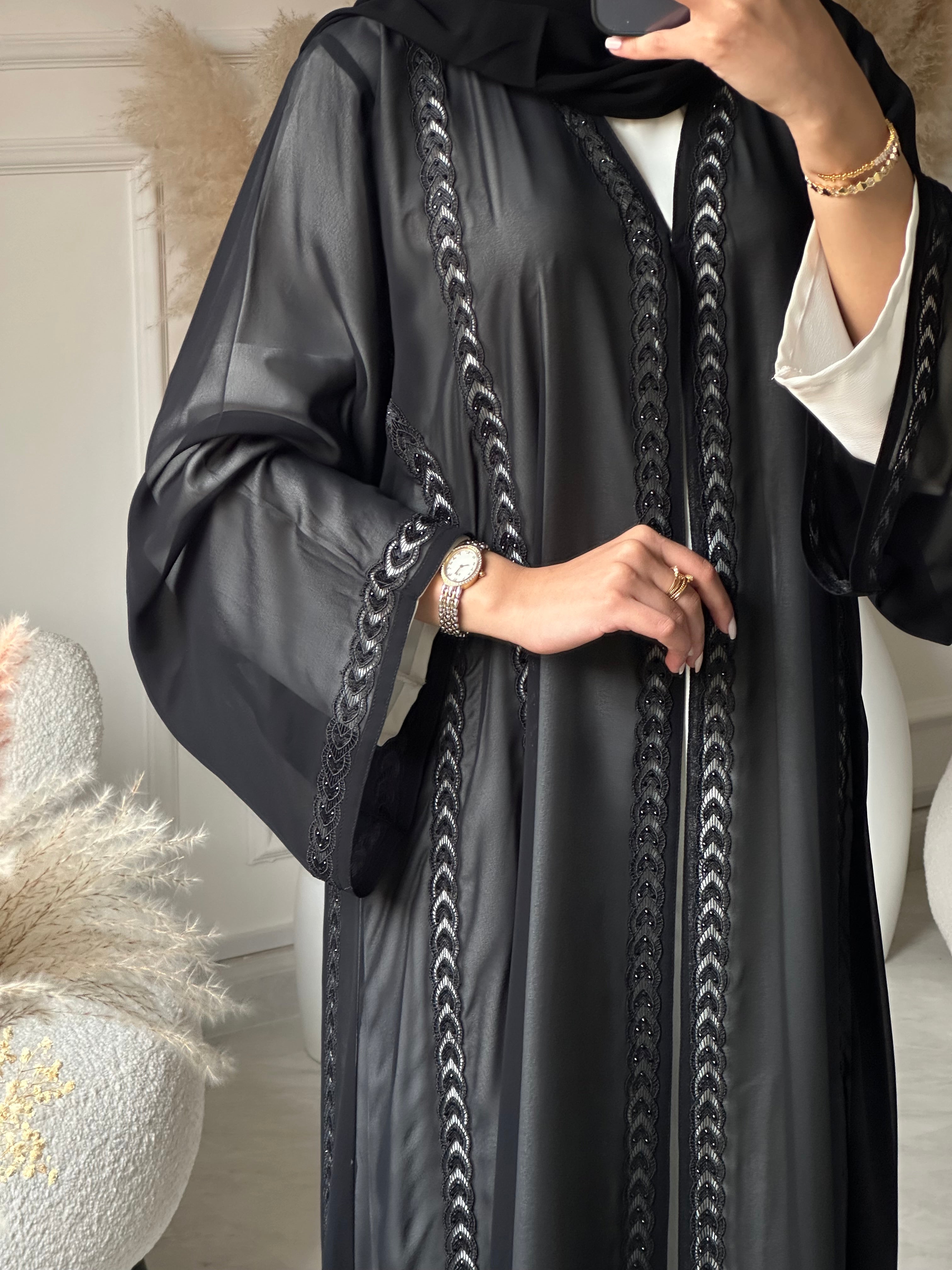 عباية دانتيل سوداء C 0947