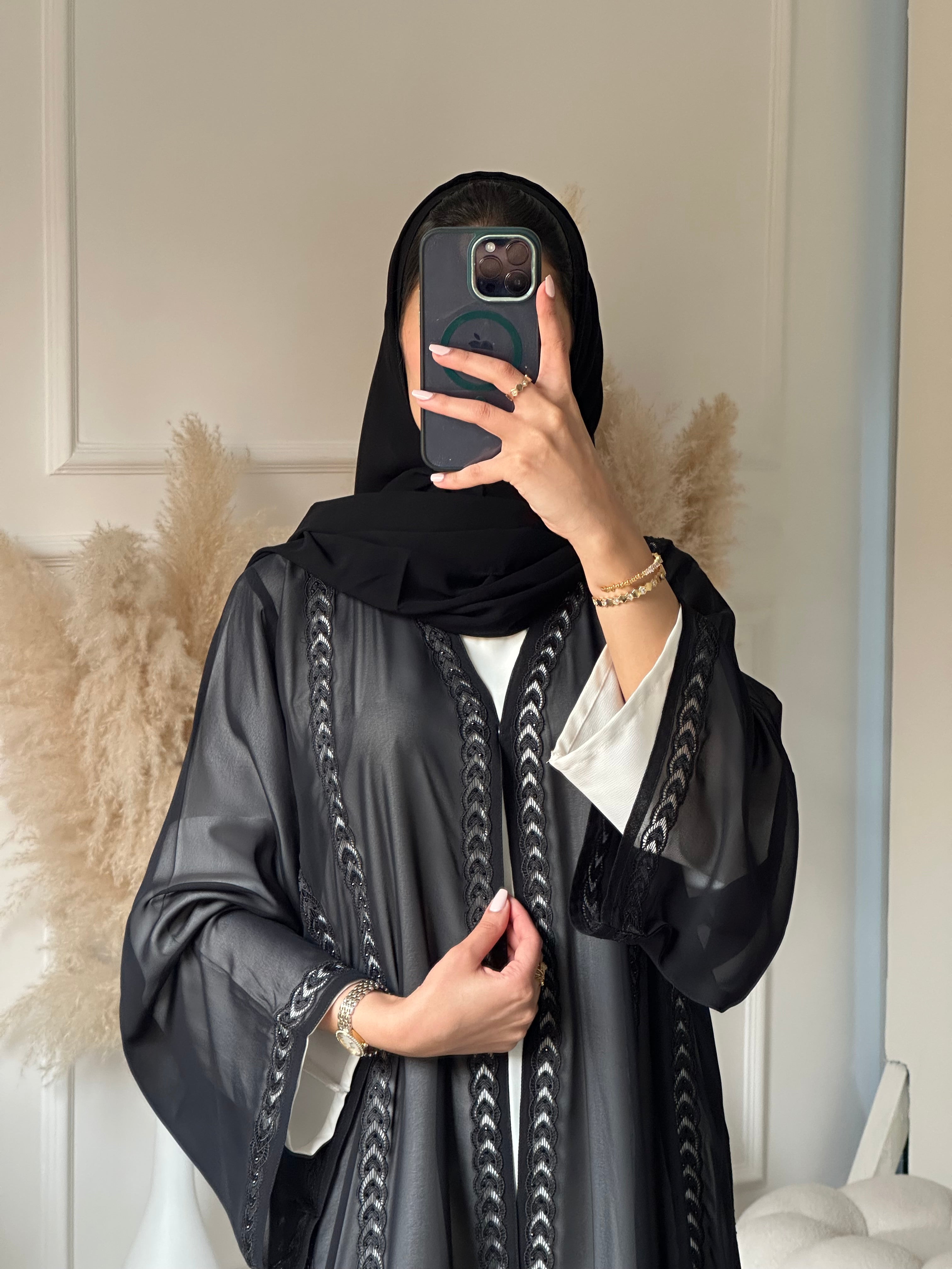 عباية دانتيل سوداء C 0947