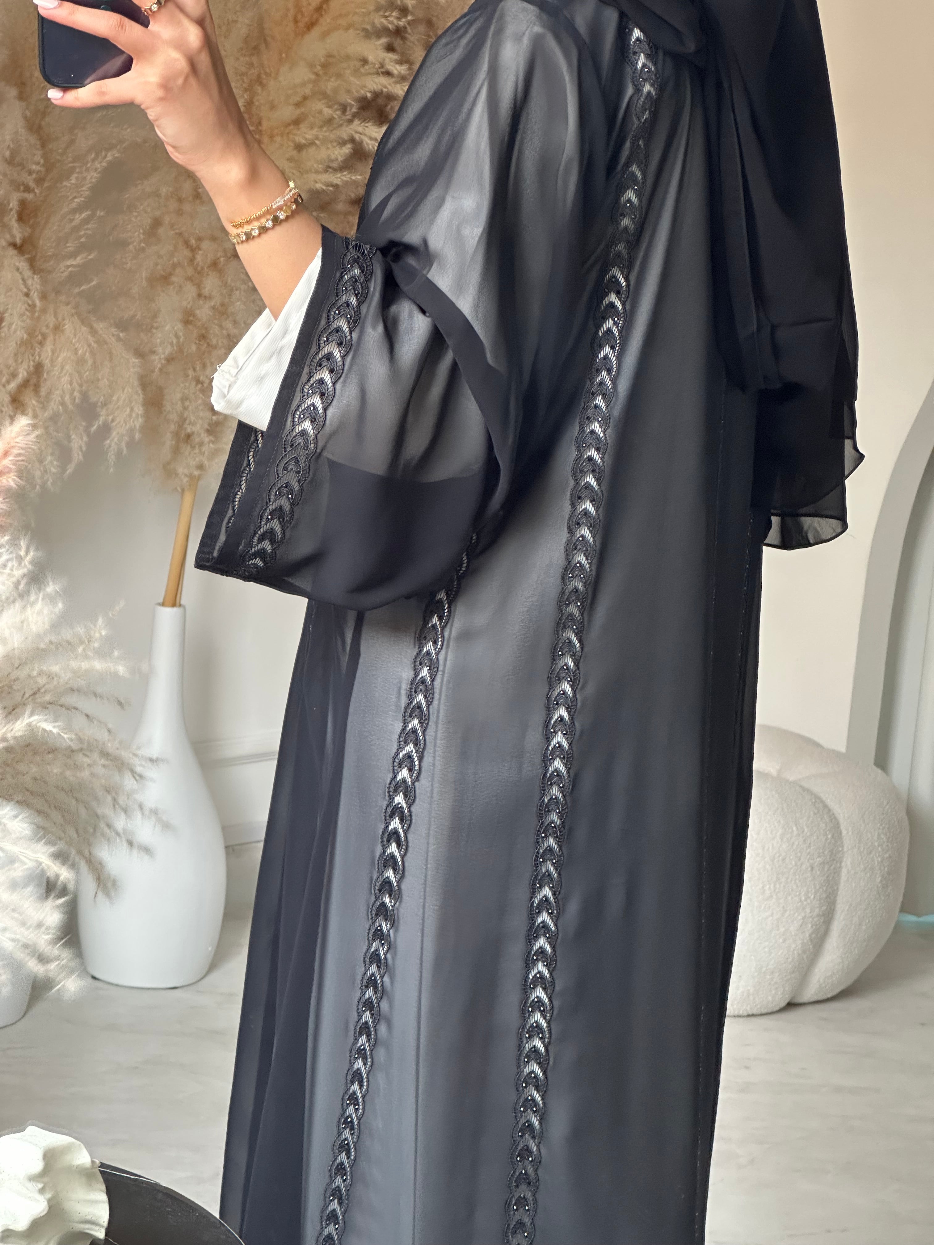 عباية دانتيل سوداء C 0947