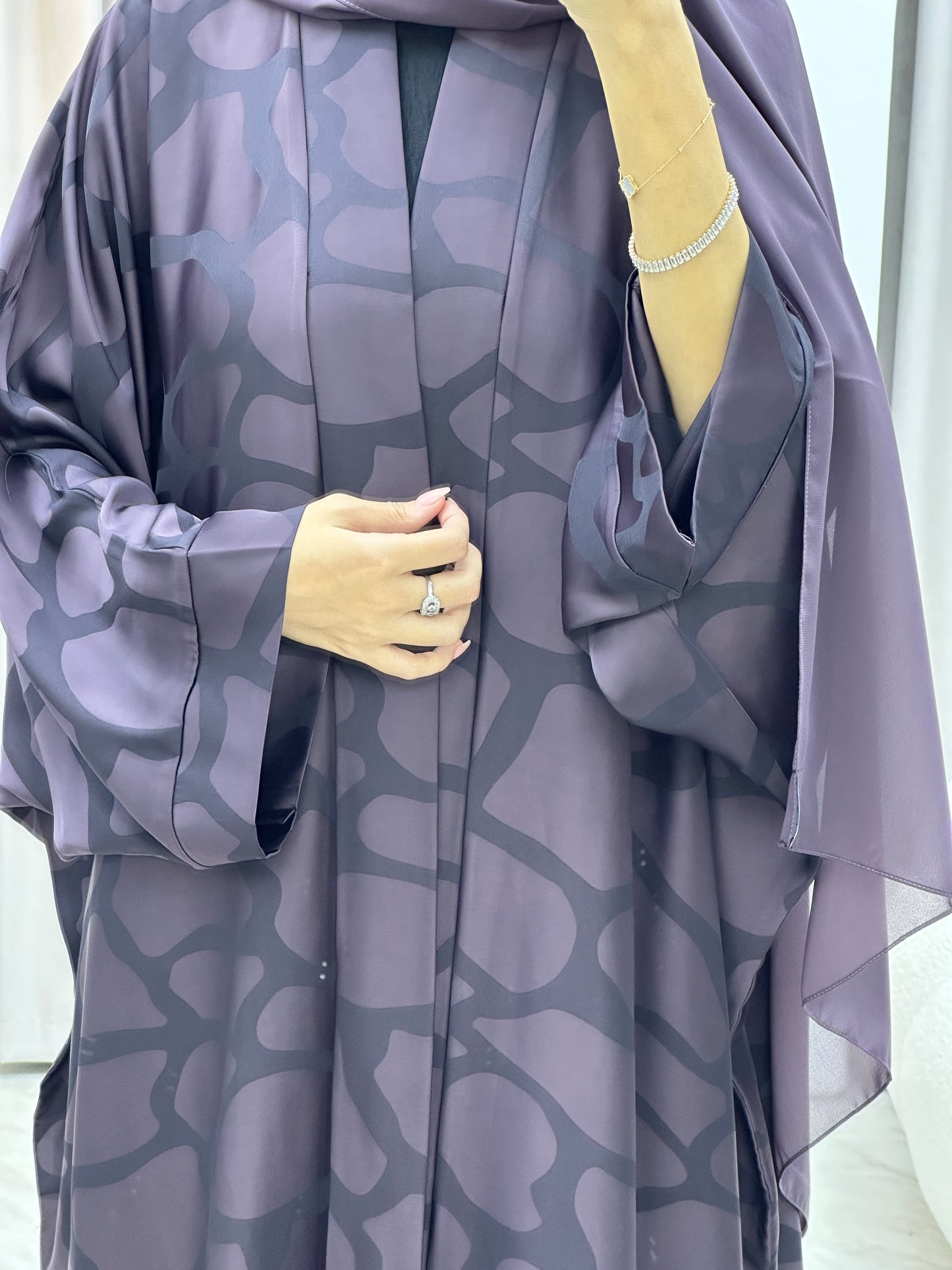 C Marble Geometric Bisht Purple Abaya