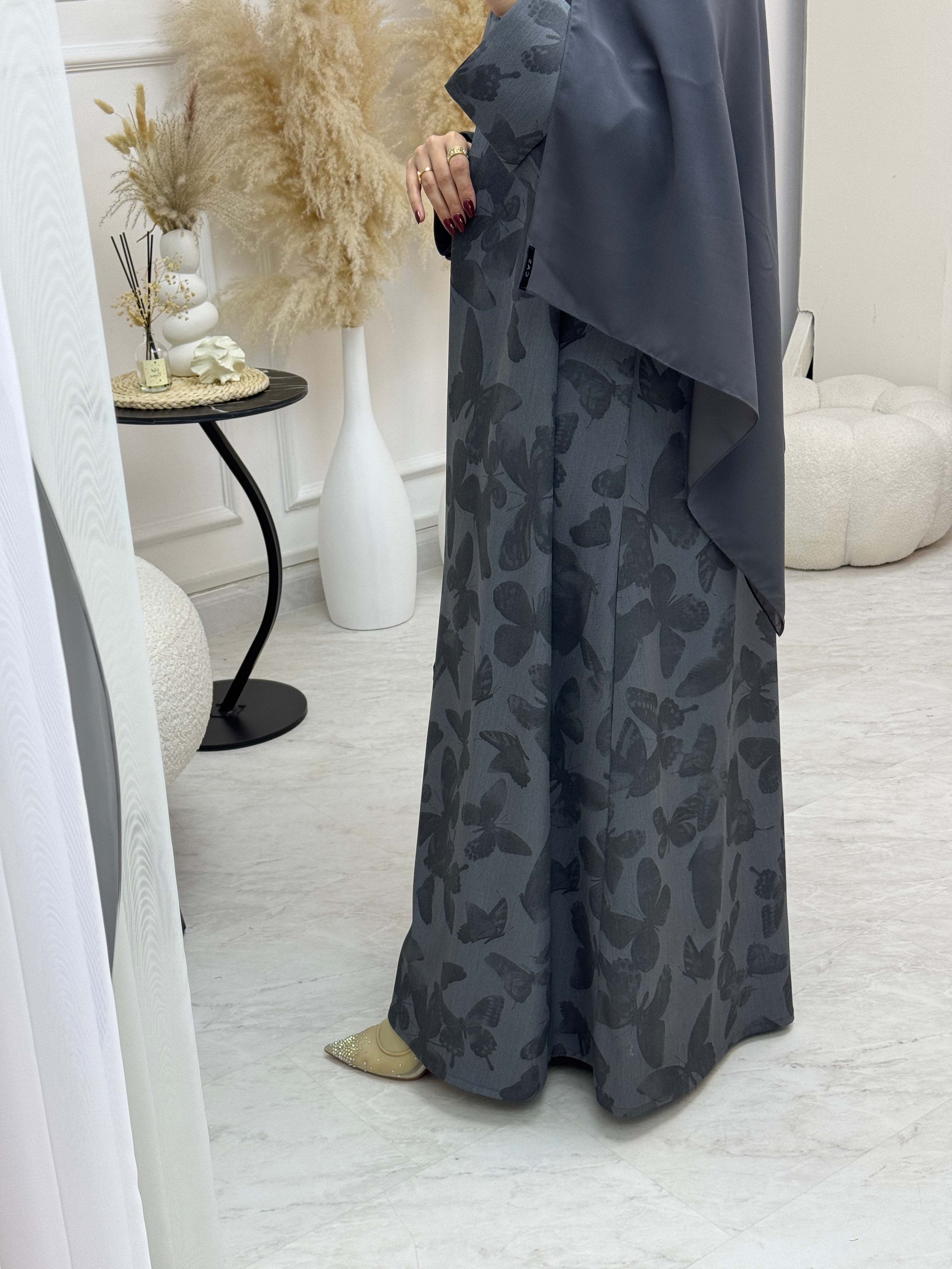 C 1001-01 Grey Printed Abaya