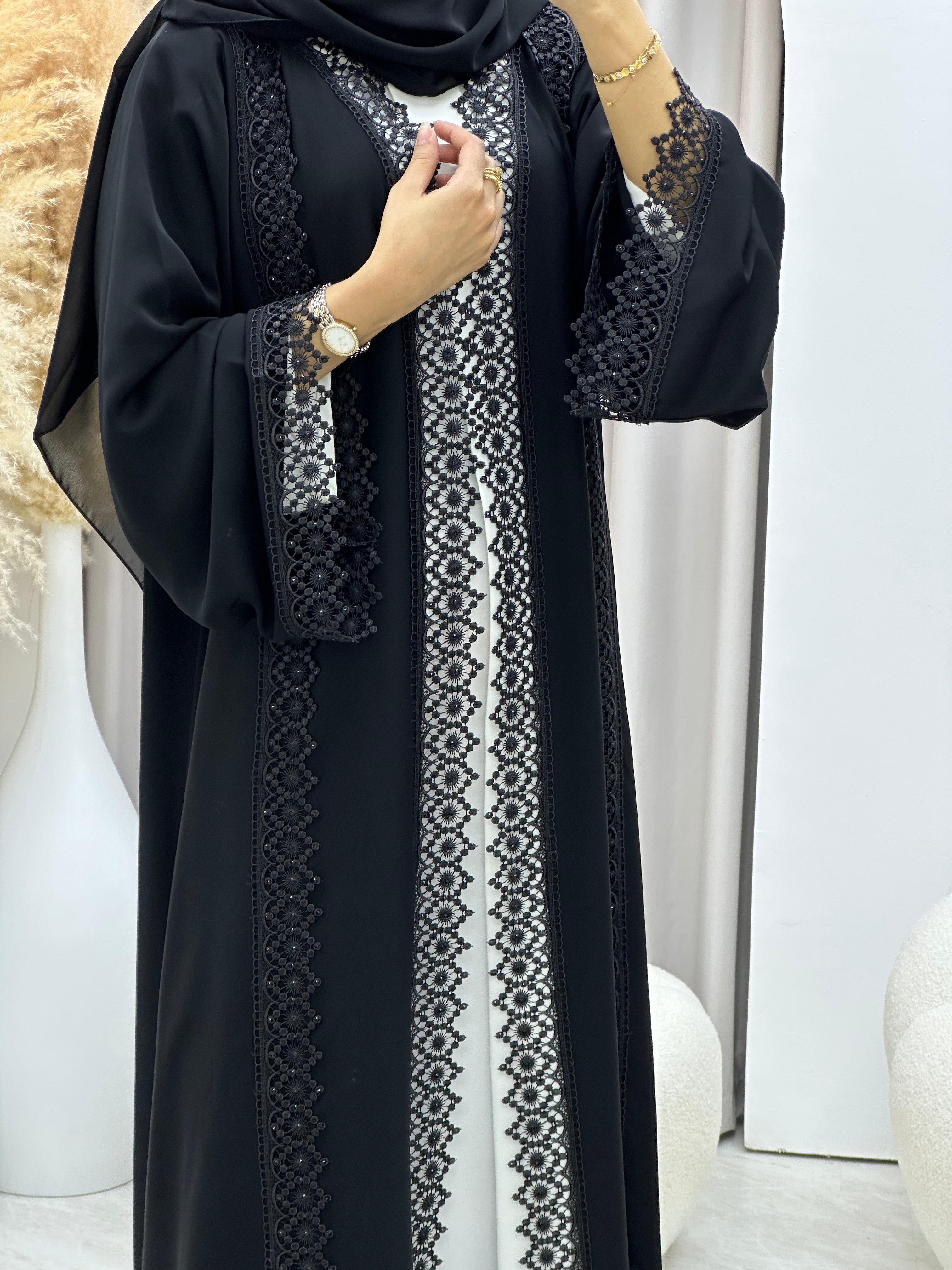 C 0444 Black Classic Lace Abaya