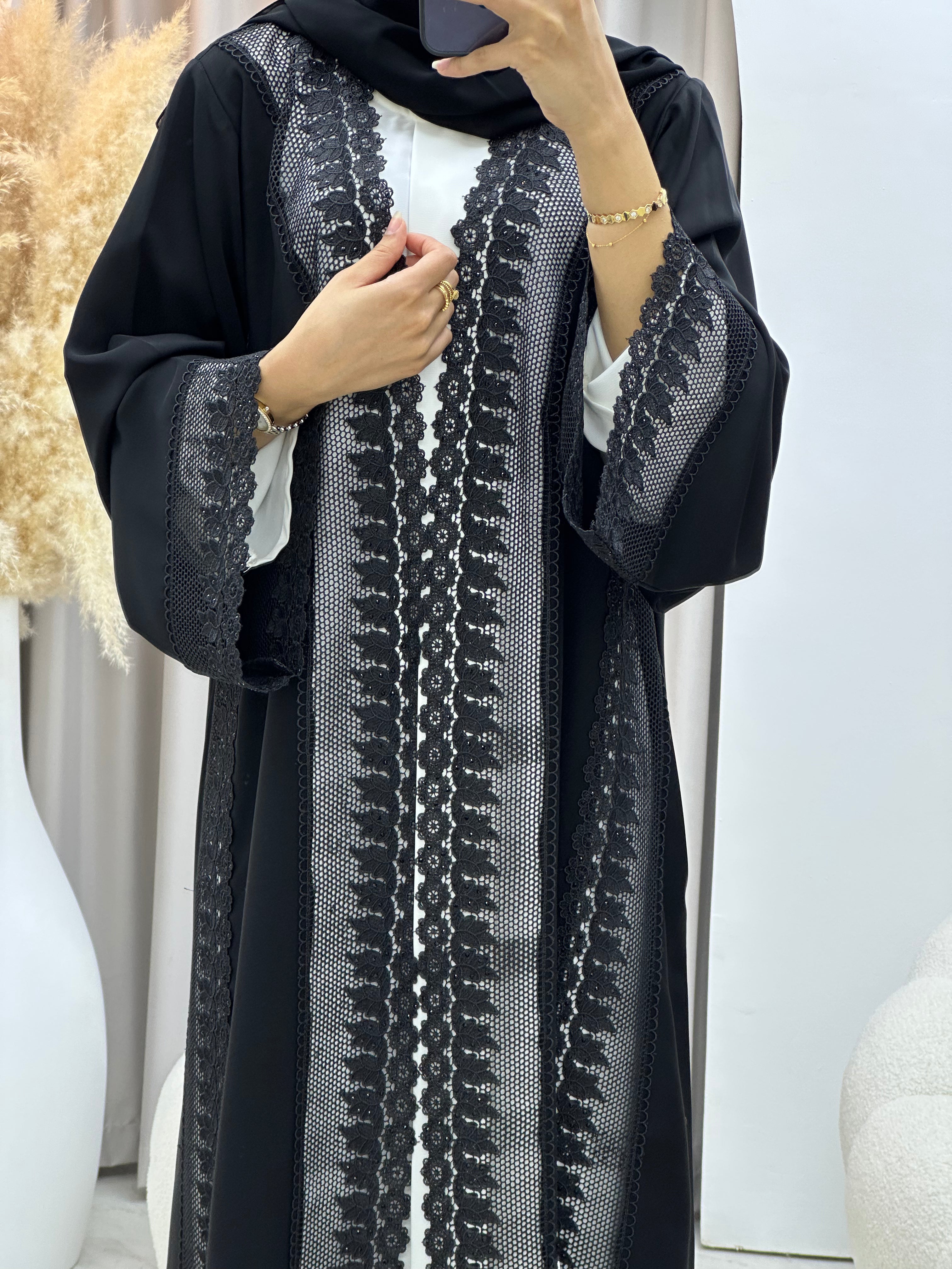 C 0453 Black Classic Lace Abaya