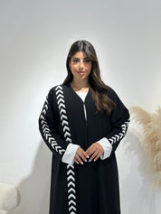 C 1393 Patterned Black Abaya