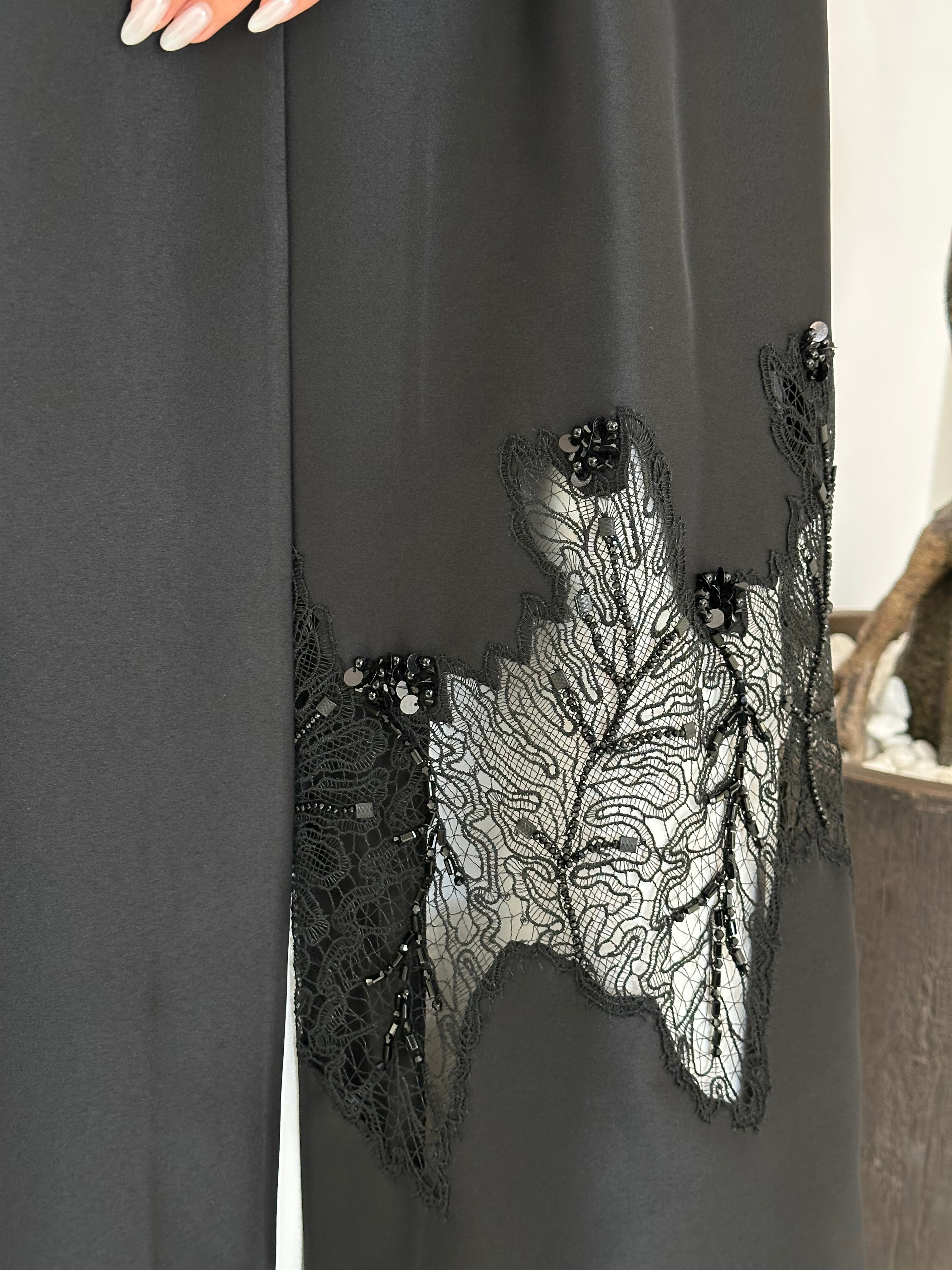 C 1242 Black Lace Abaya