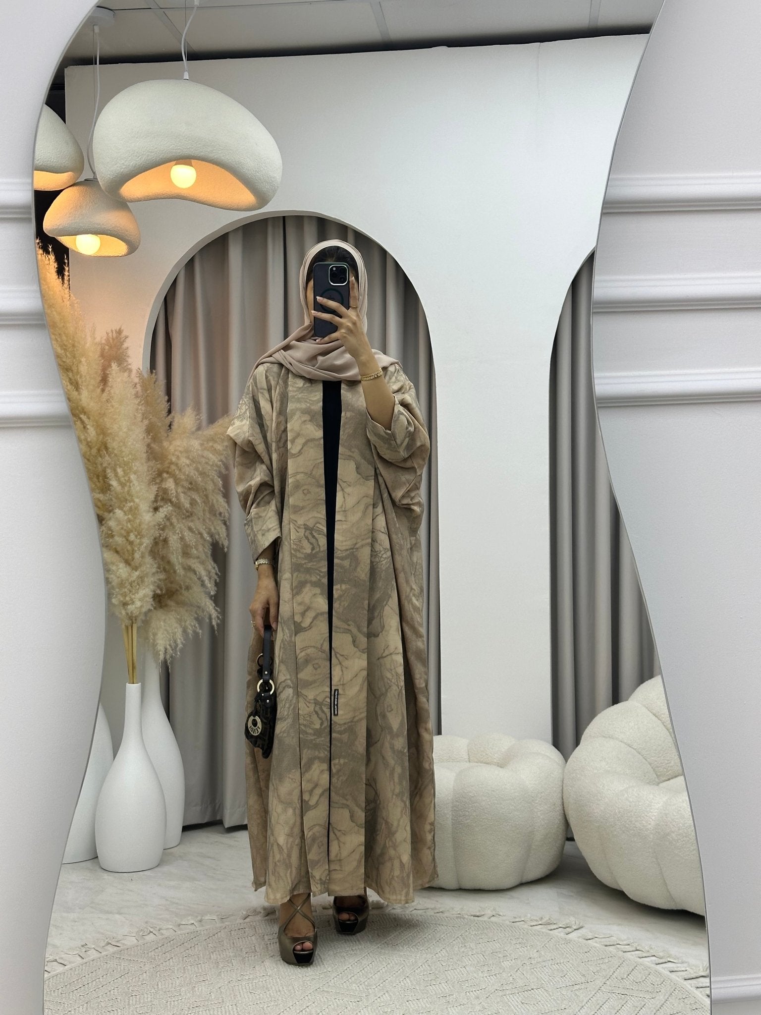 C 0283 - 01 Marble Print Beige Abaya