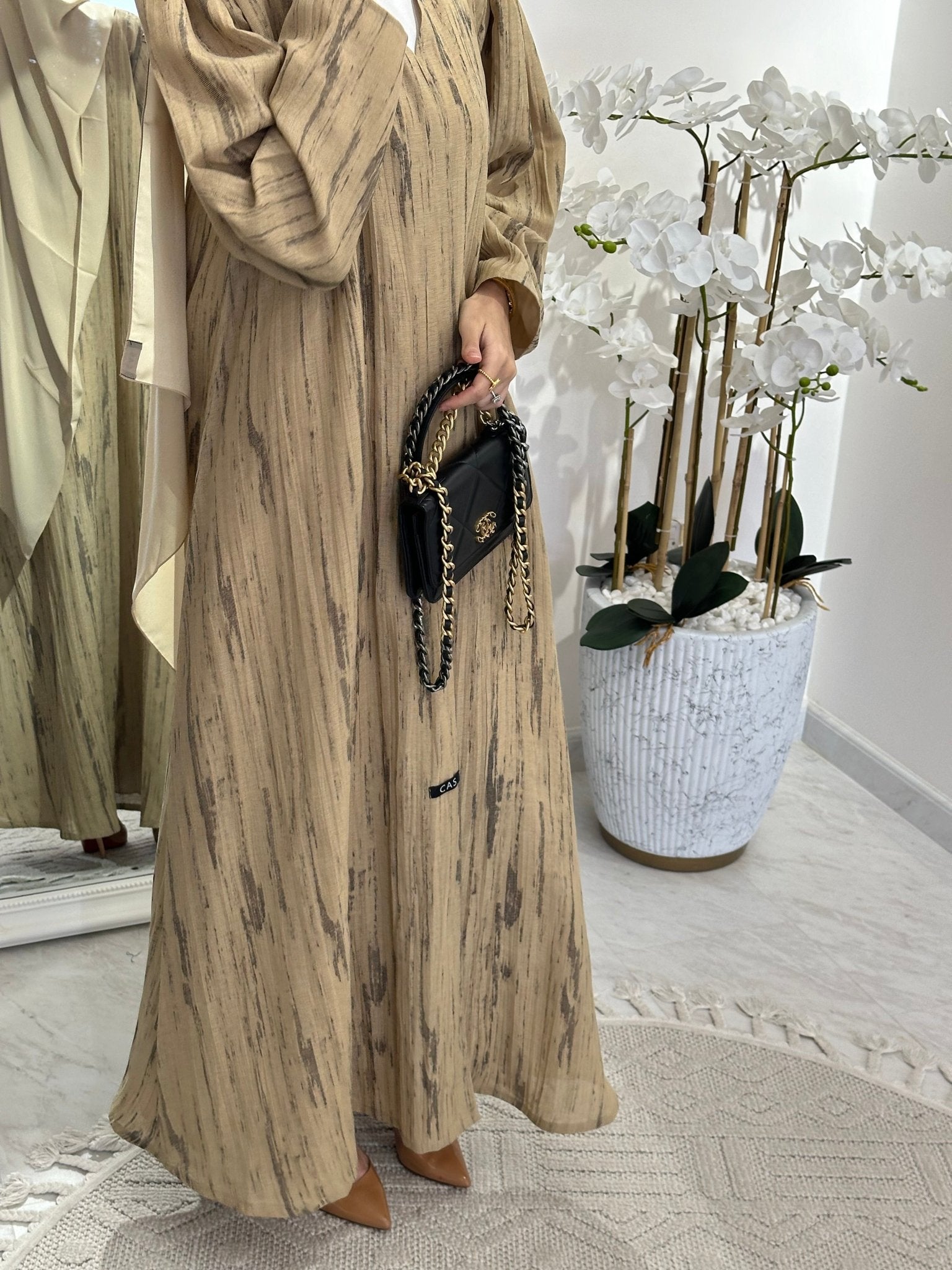 C 0369 - 01 Beige Printed Abaya