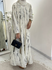 C 0369 - 04 White Printed Abaya