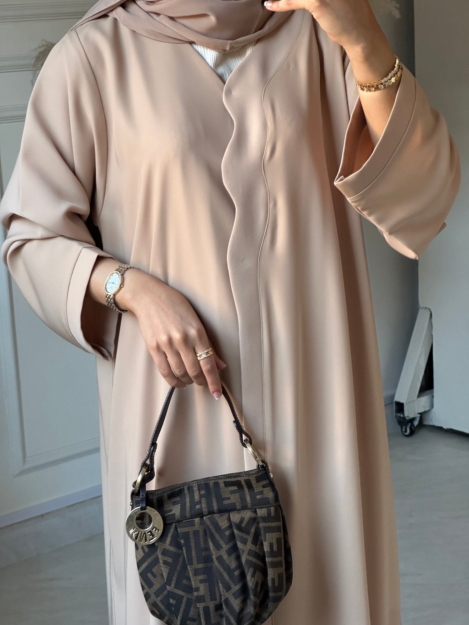 C 0673 Beige Abaya