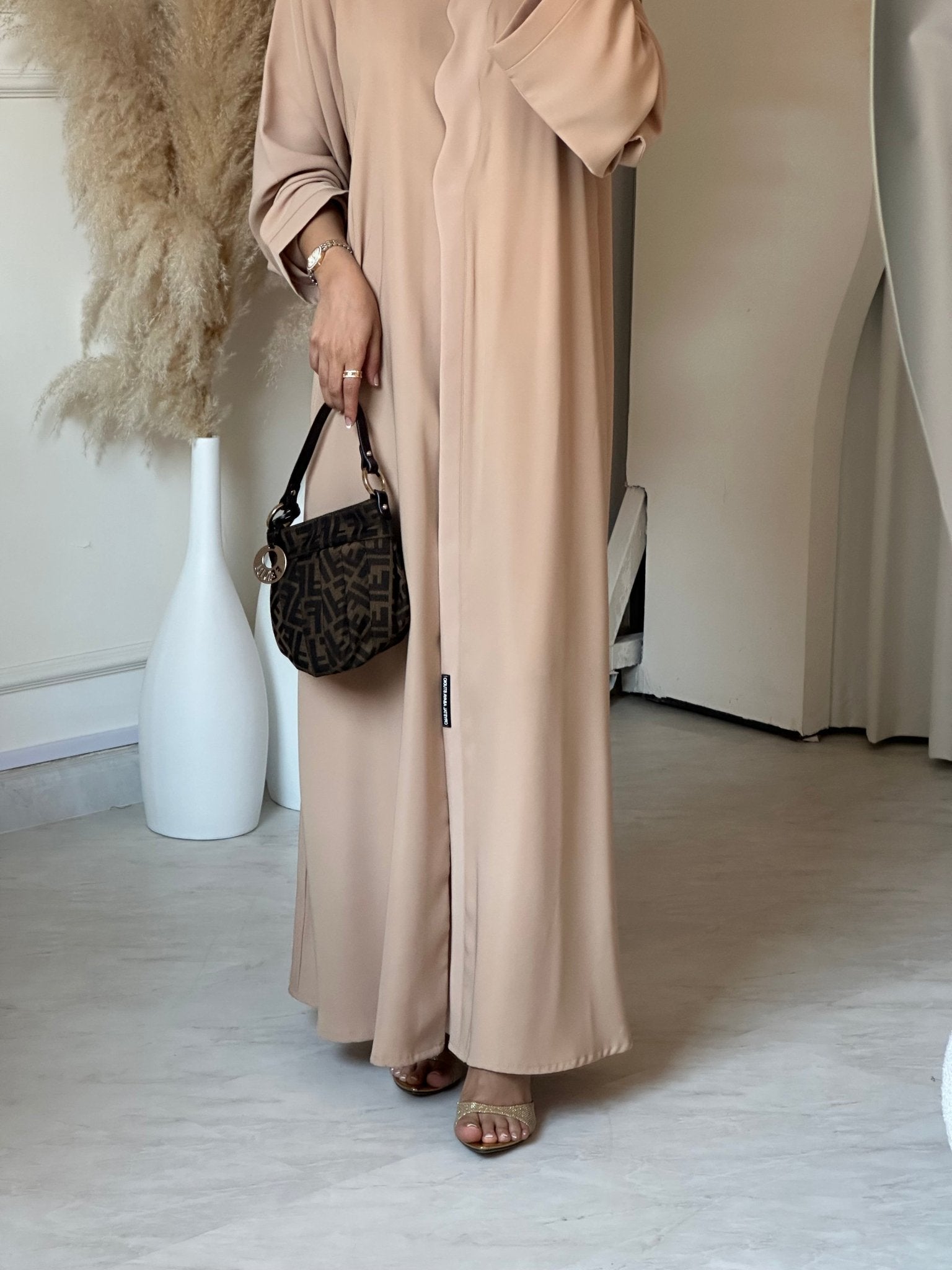 C 0673 Beige Abaya