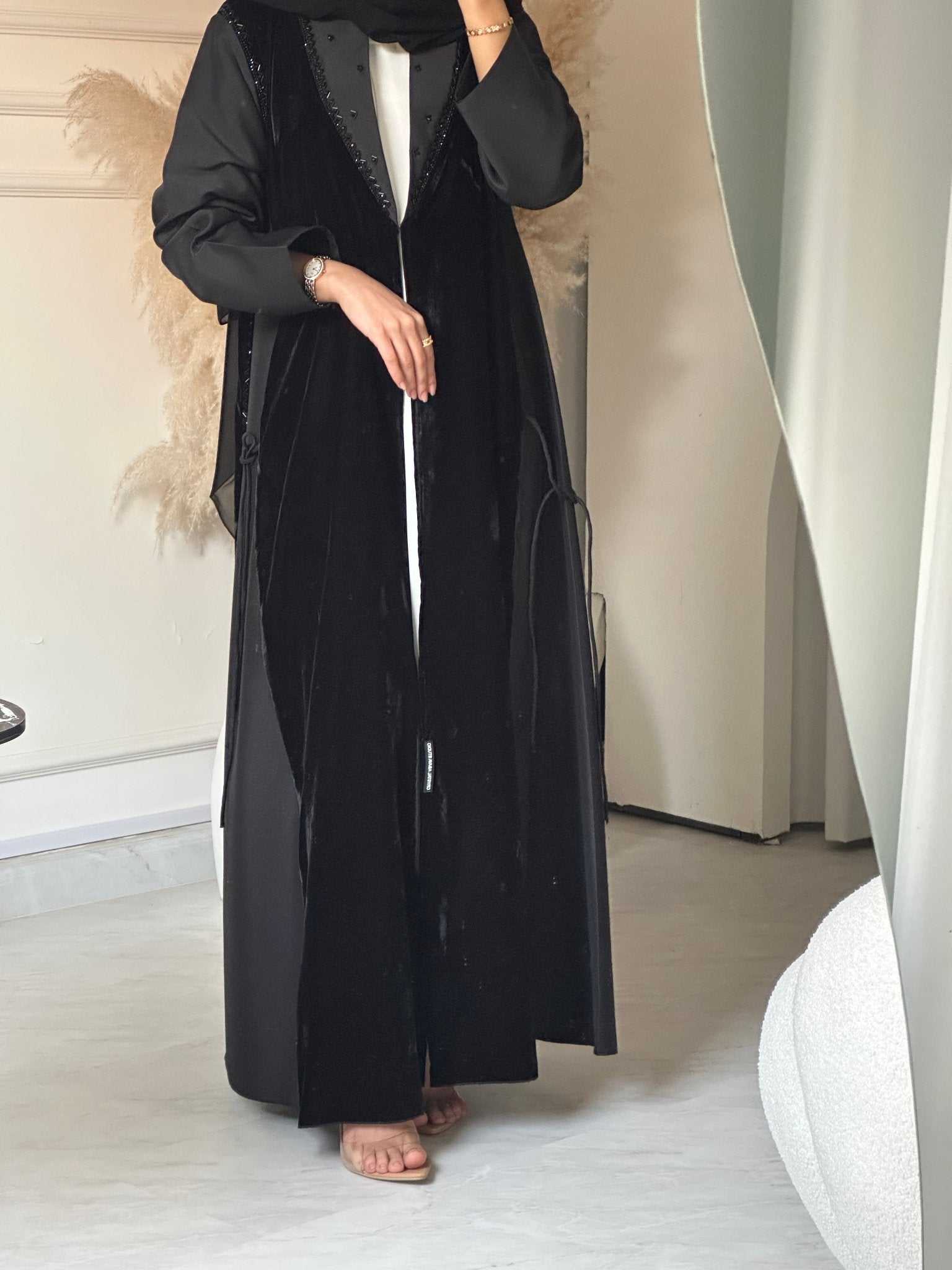 C 0726 Velvet Embroidery Black Abaya